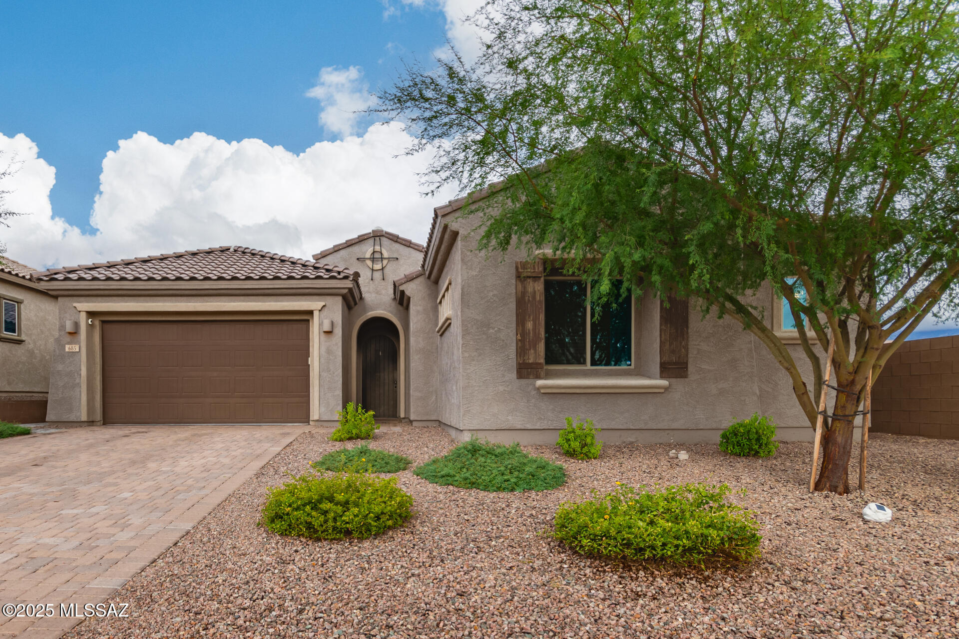 685 E Romsdalen Road