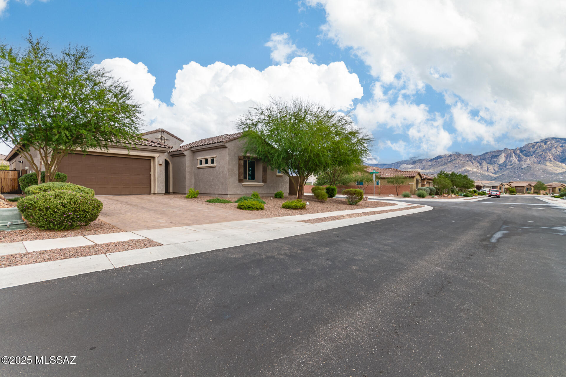 685 E Romsdalen Road