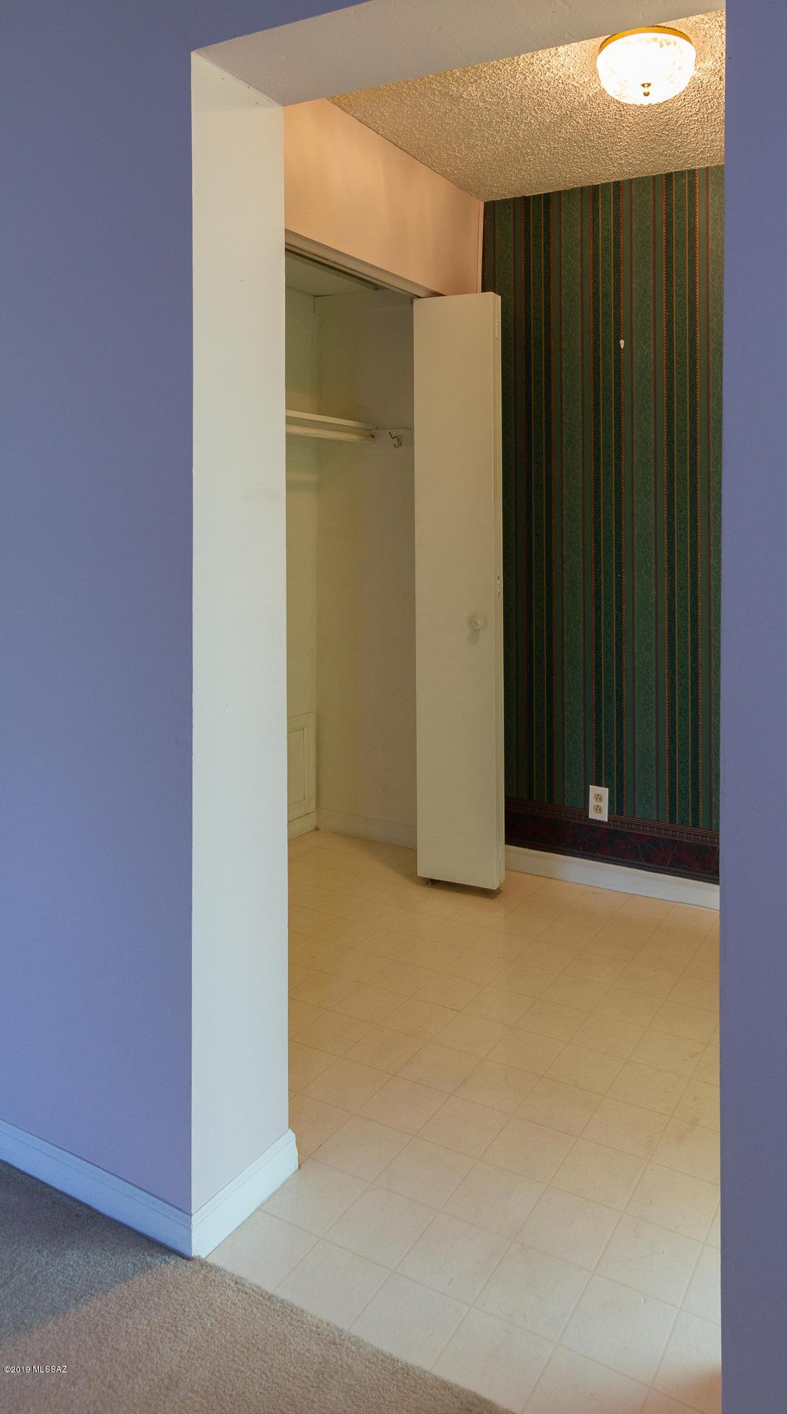 El Encanto Apartments - Residential