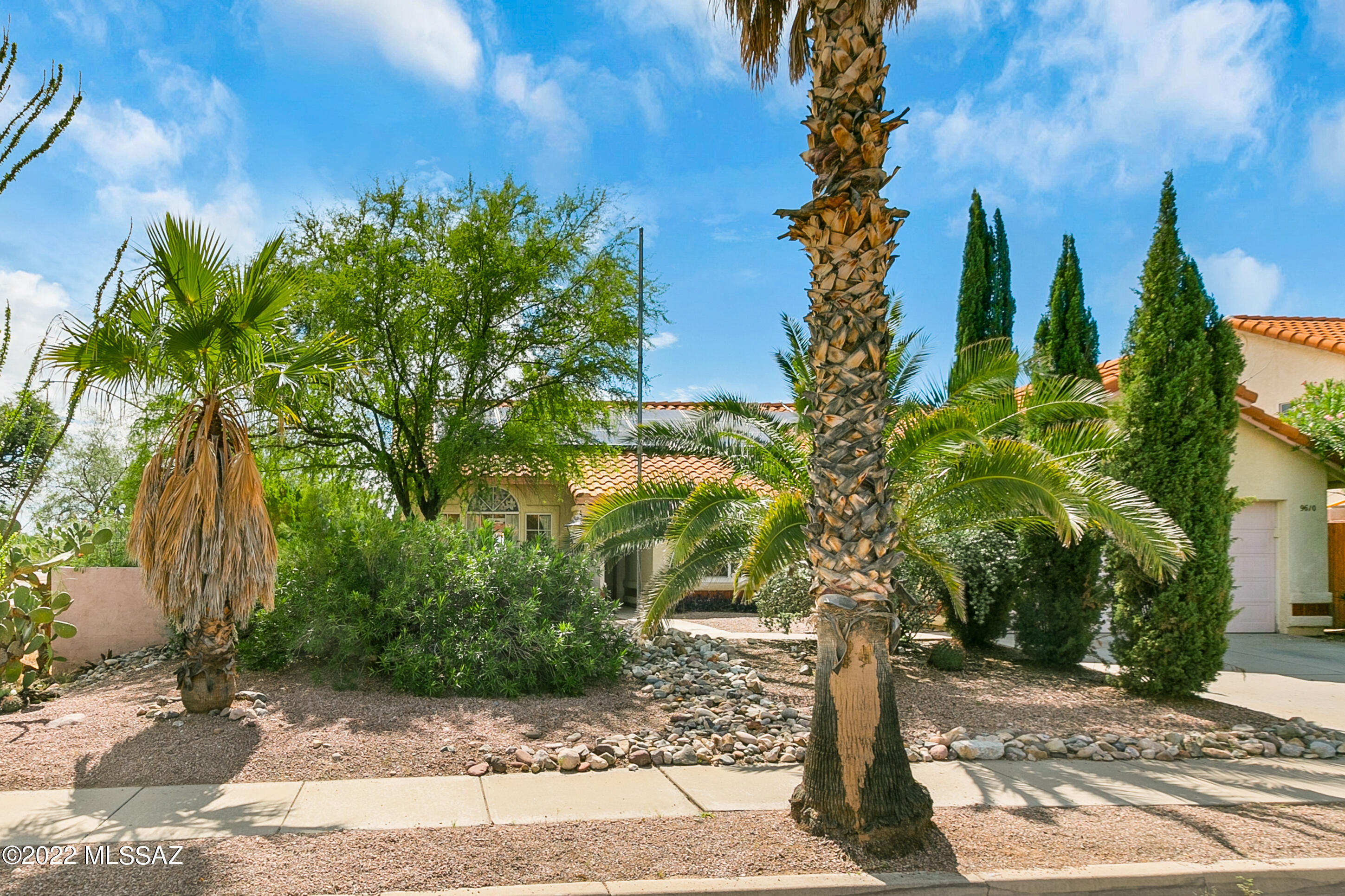 Elliott Homes At Rita Ranch (1-521) - Residential
