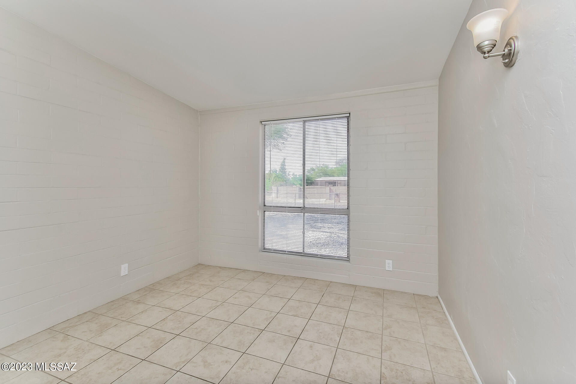 Michigan Manor - Residential Lease