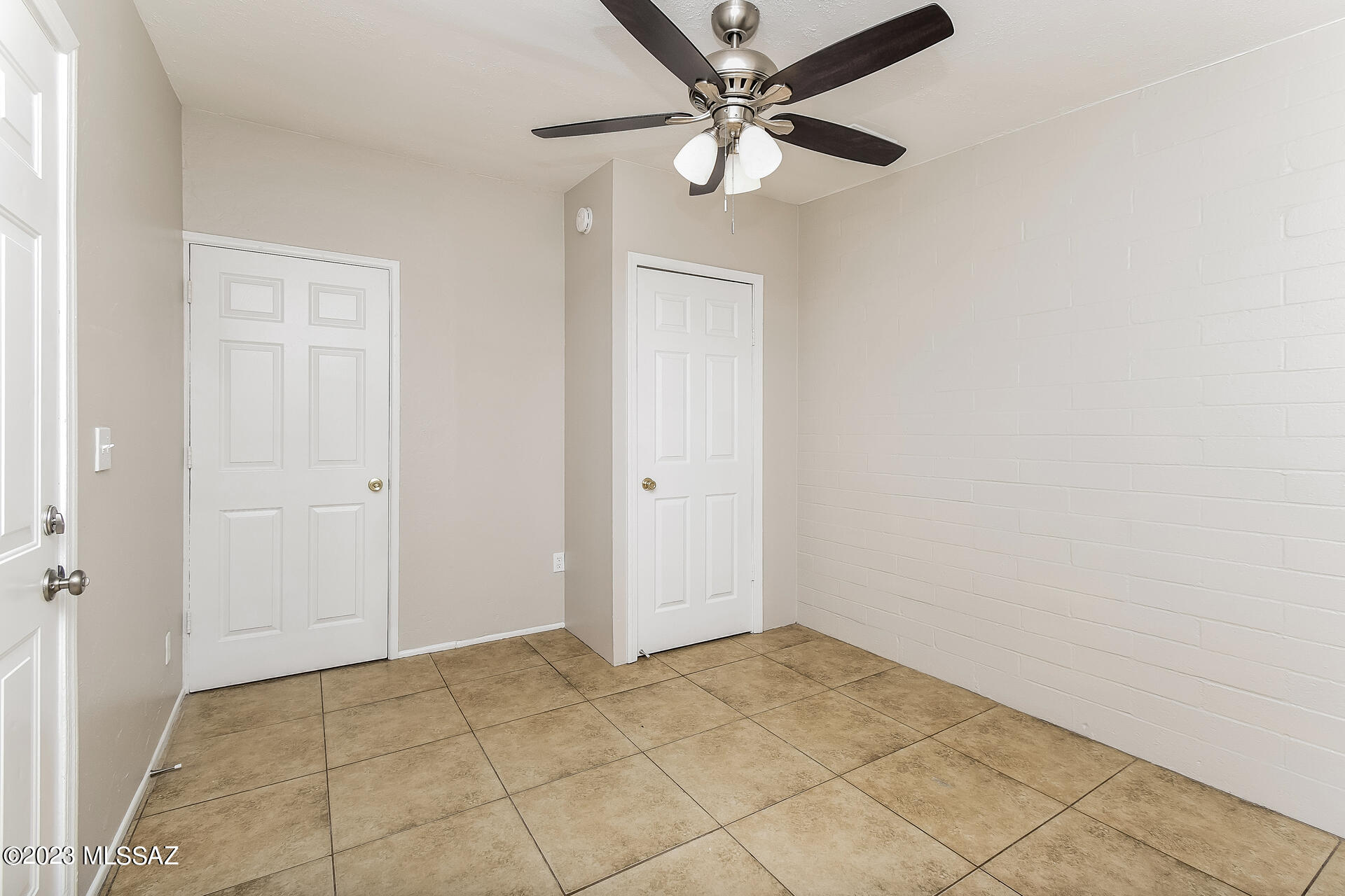 Michigan Manor - Residential Lease