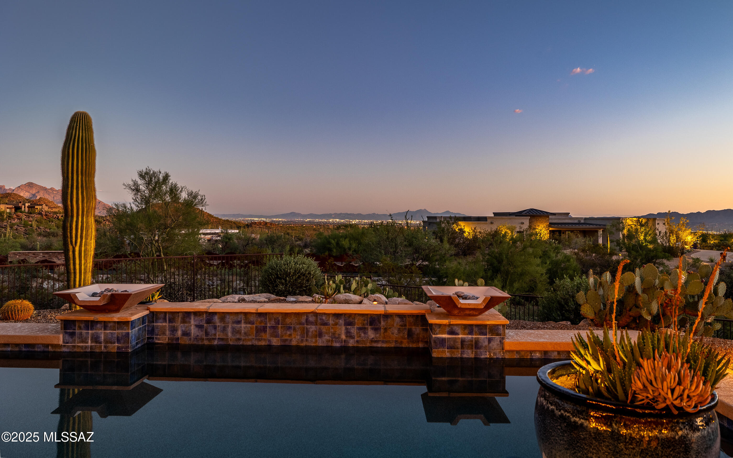 13714 N Nesting Quail Place