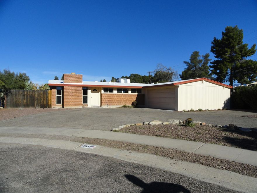 3 bedroom/ 2 Bath 1594 sf home with POOL and HUGE backyard with covered patio.  2-car garage. NEW interior/exterior paint, NEW carpet, NEW SS appliances. Dual pane windows. Tons of parking space and room for your boat/RV etc. Extra large detached storage room and pool pump shed. Home has been professionally cleaned and is move-in ready!  Sellers are licensed real estate agents in Arizona.