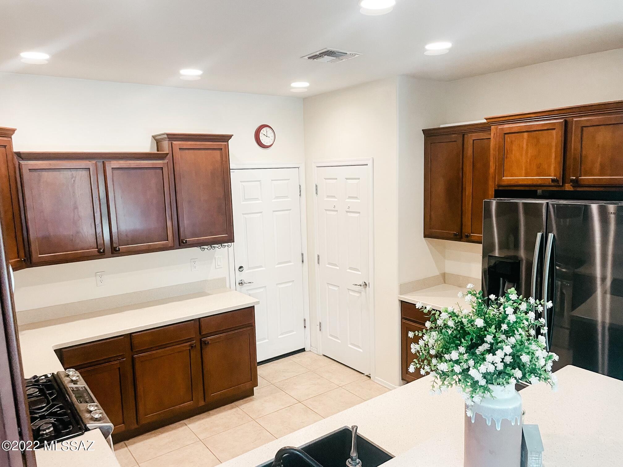 Sierra Morado Unit 2 East - Residential