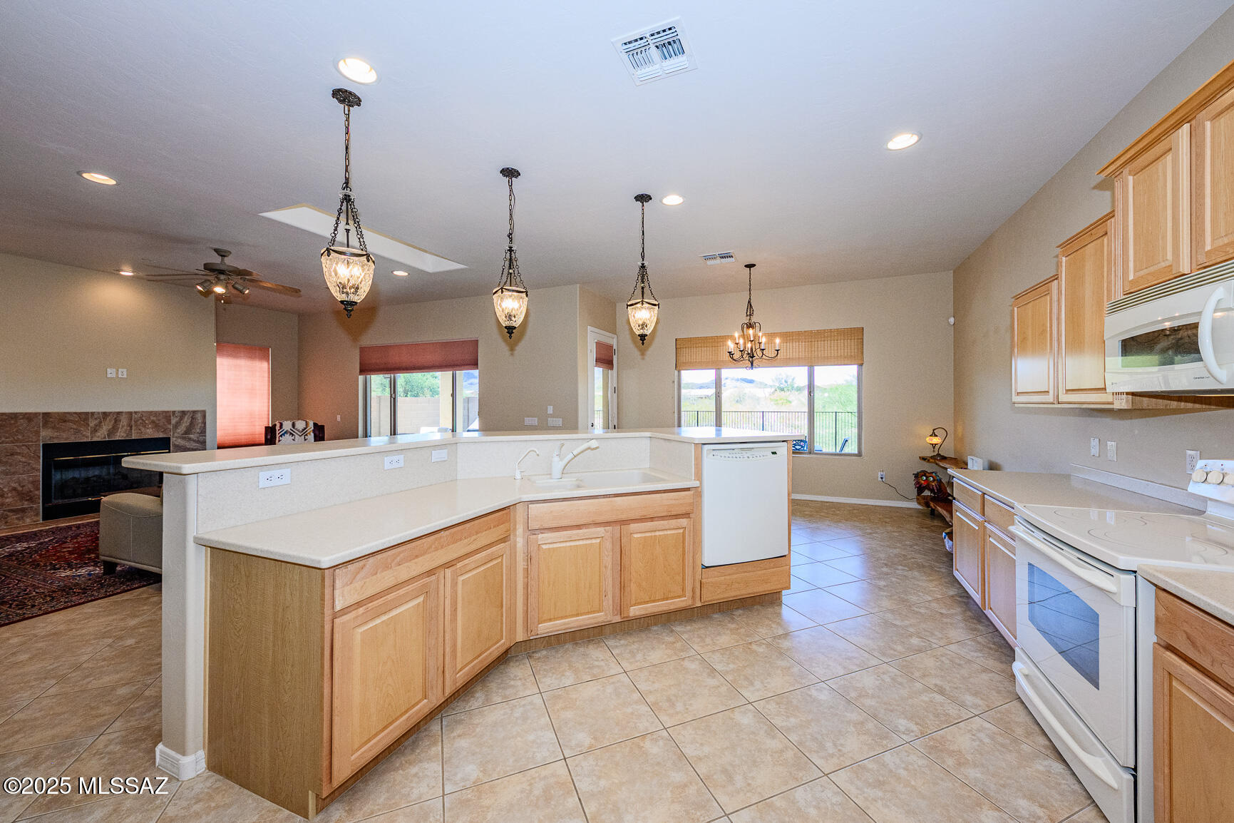 Continental Reserve Blk. 16A (1-111) - Residential