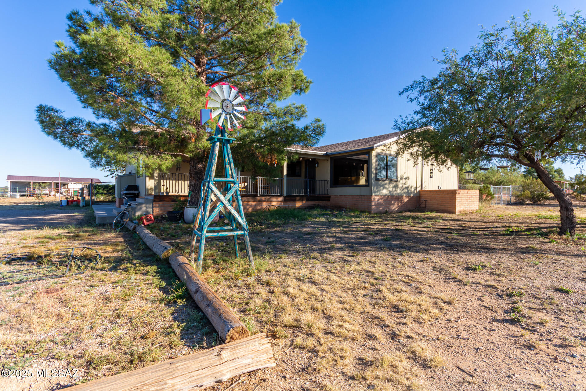 3379 E Calle Agassiz