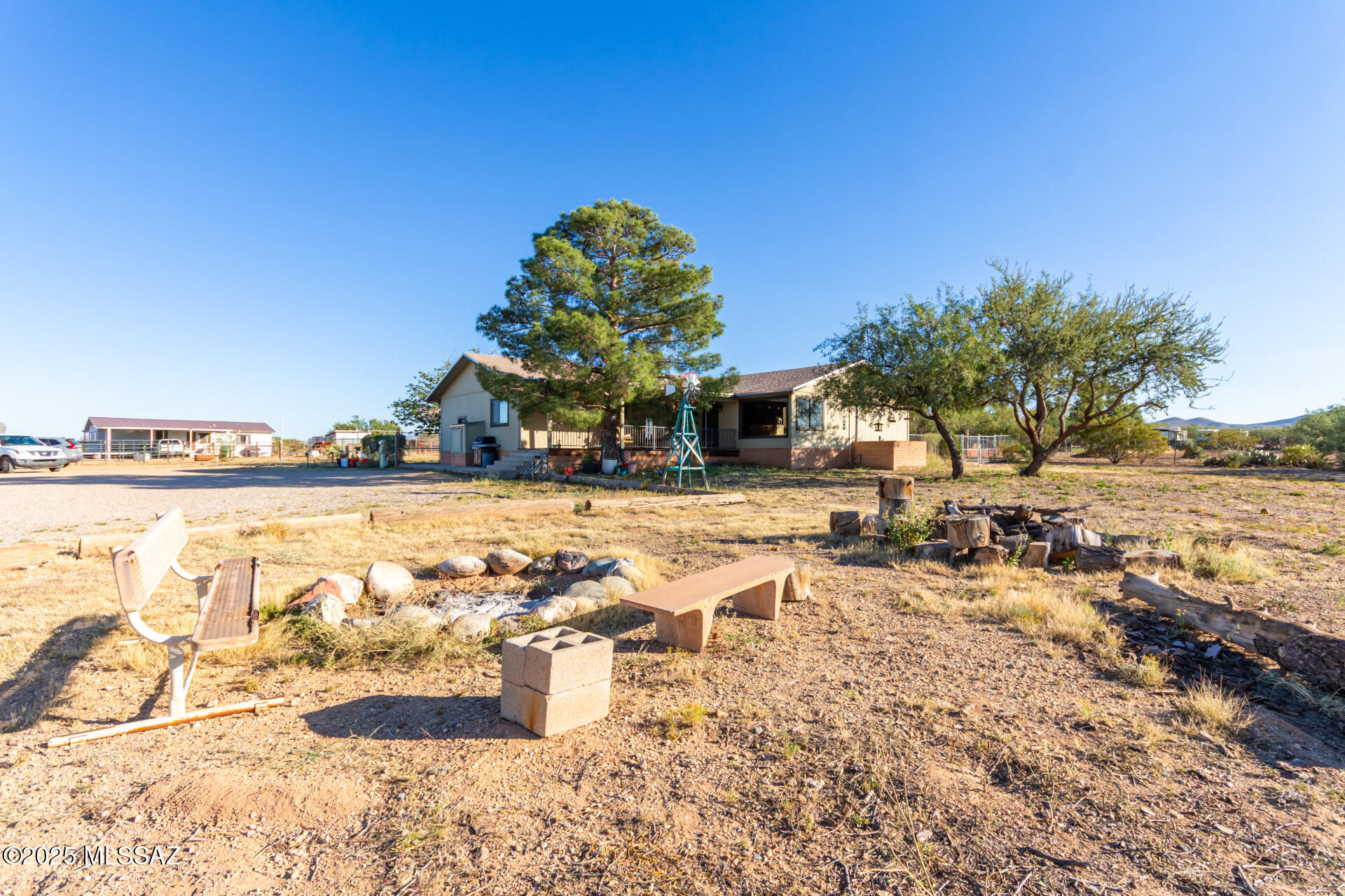 3379 E Calle Agassiz