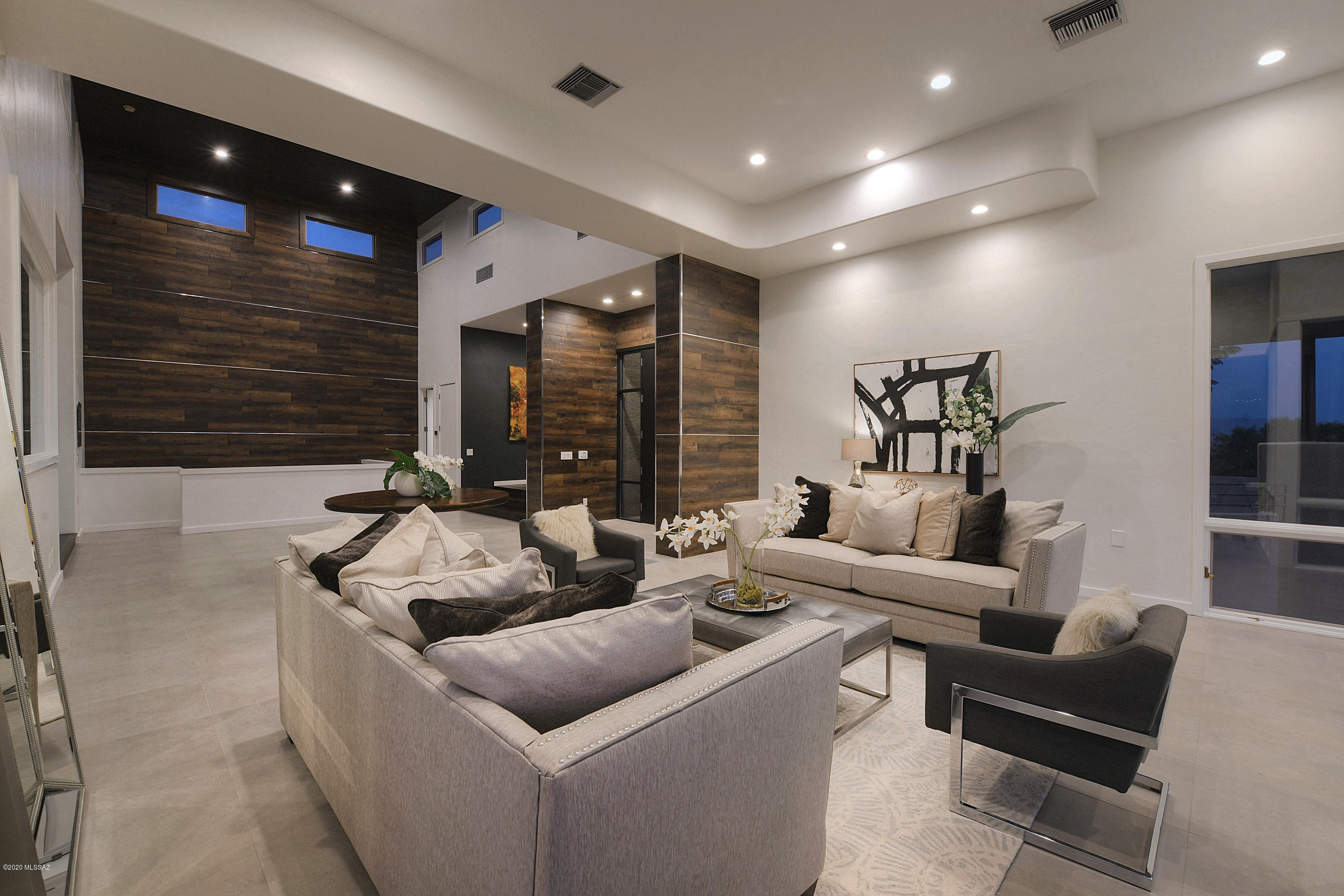 Finisterra (1-210) - Residential
