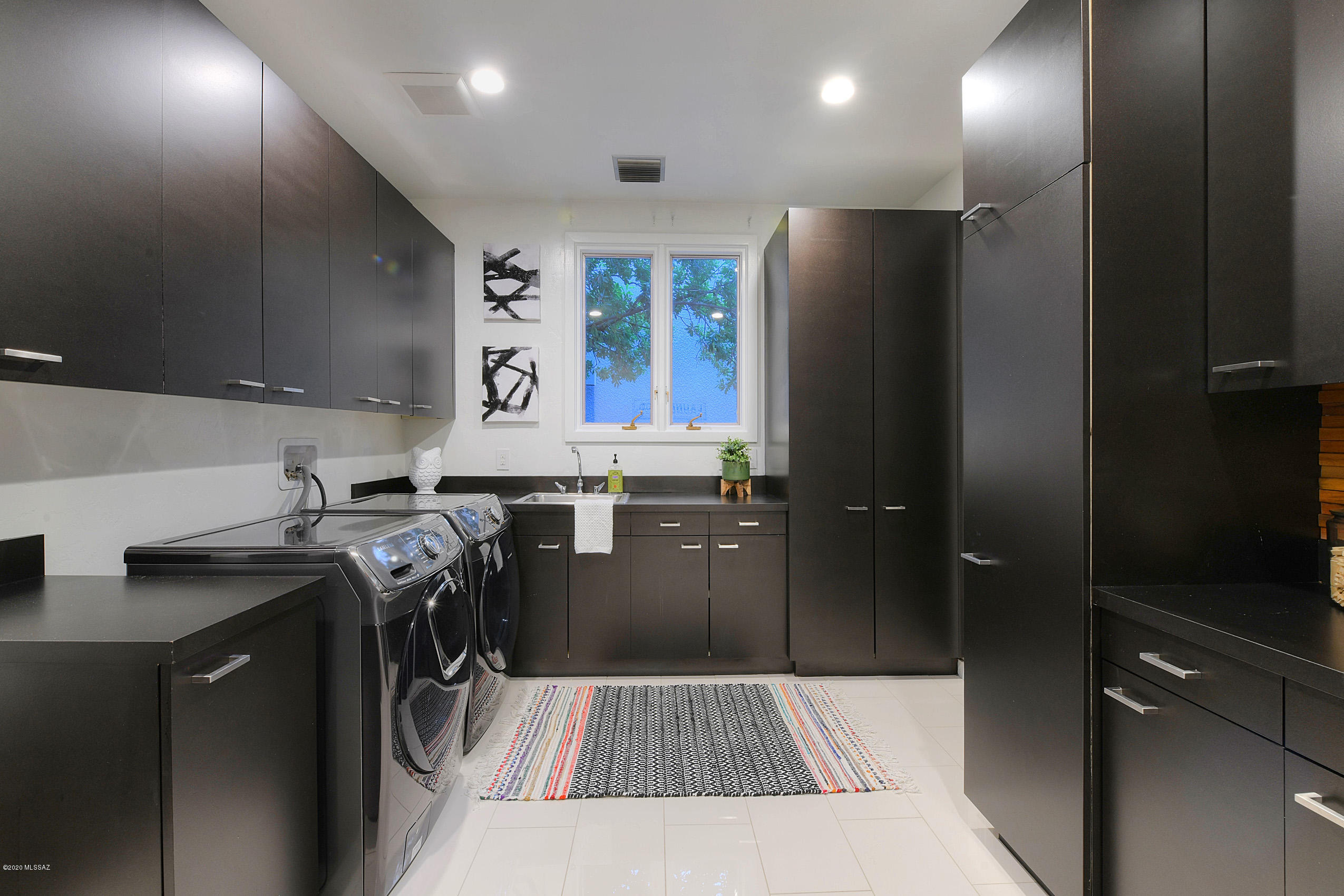 Finisterra (1-210) - Residential