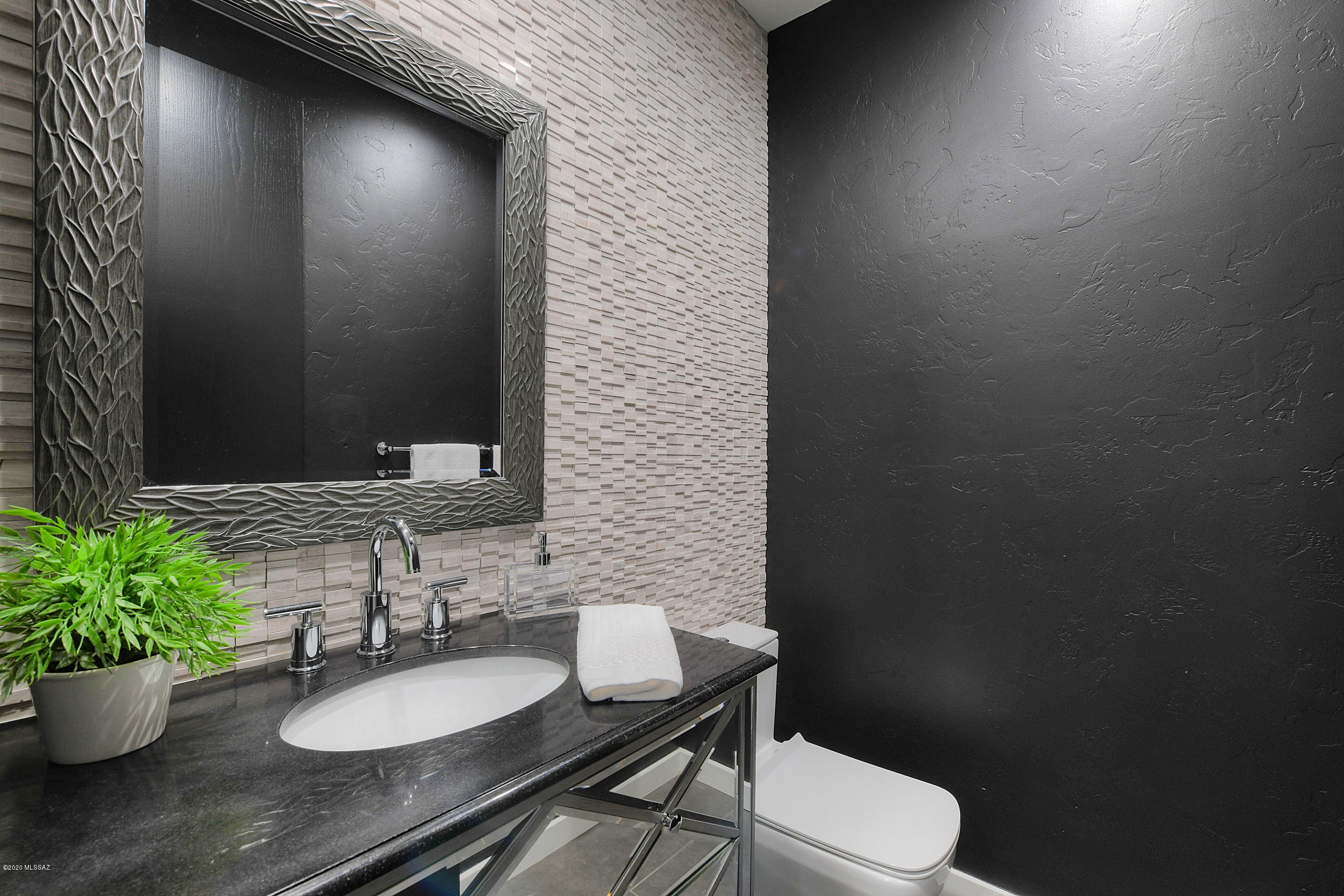 Finisterra (1-210) - Residential