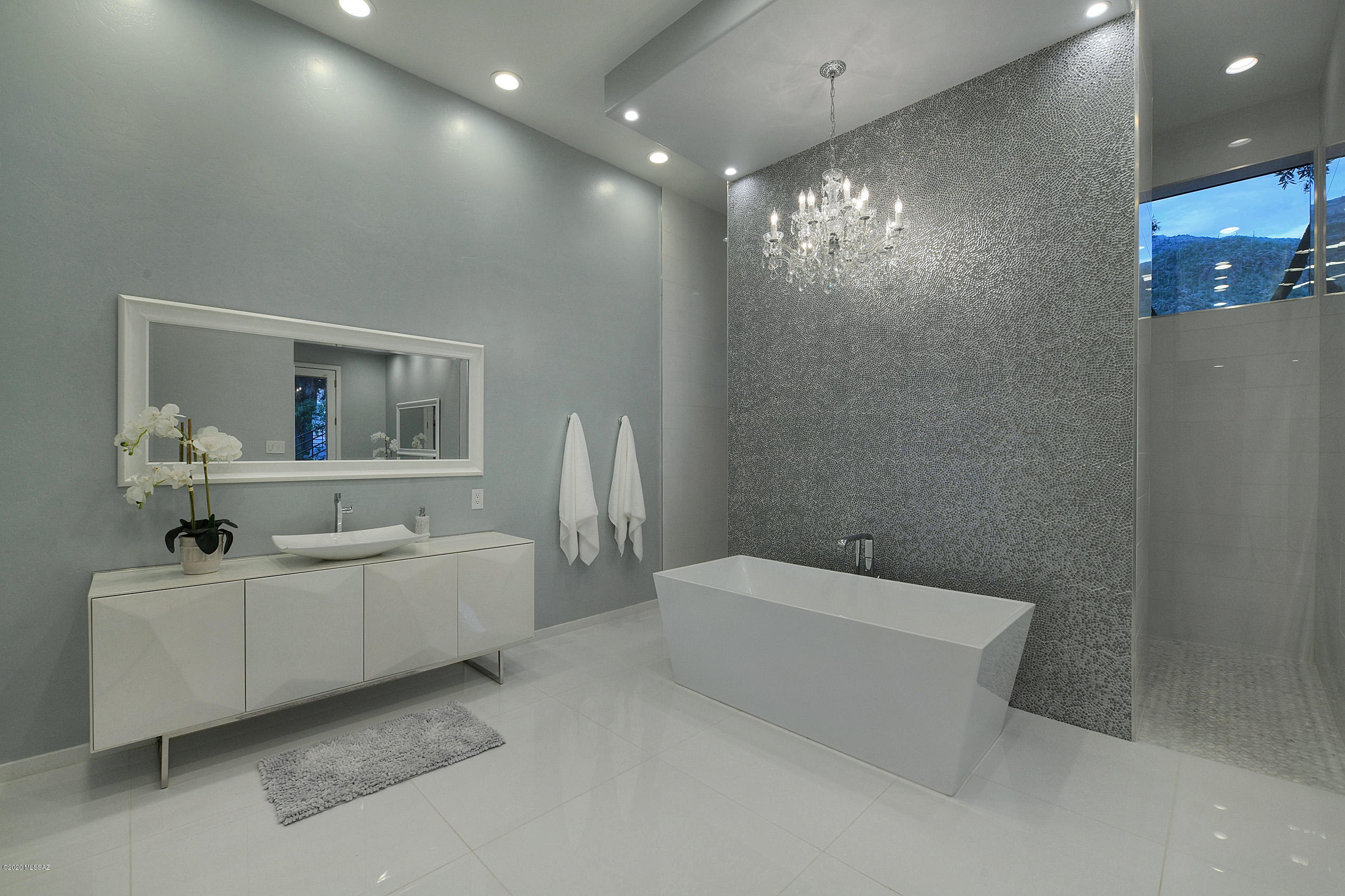 Finisterra (1-210) - Residential