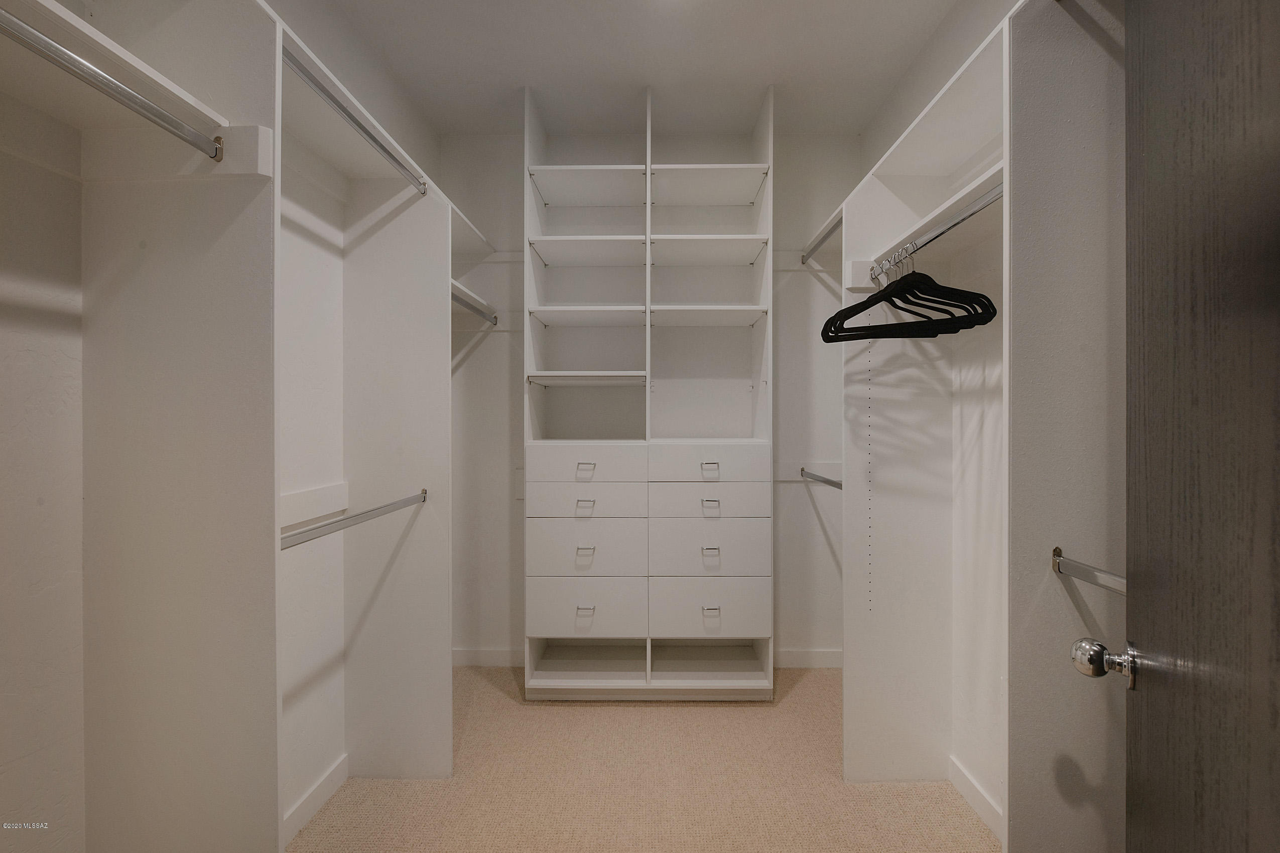 Finisterra (1-210) - Residential