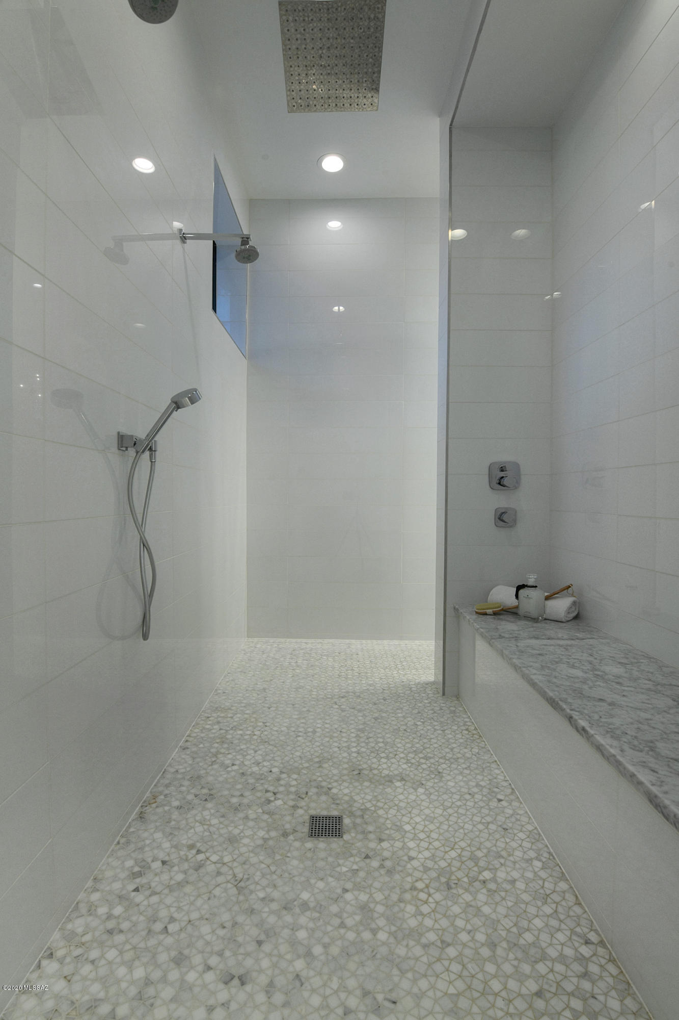 Finisterra (1-210) - Residential