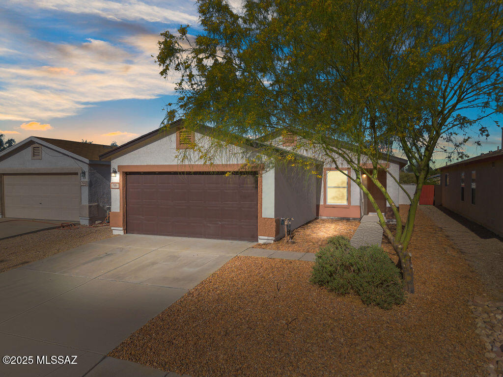 7351 S Messala Court