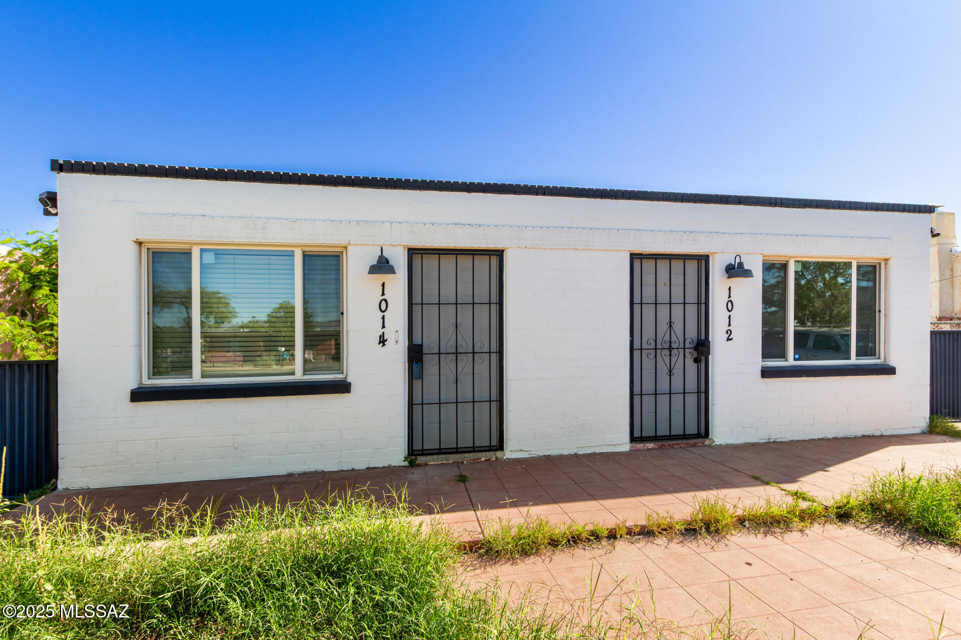 1014 N Grande Avenue