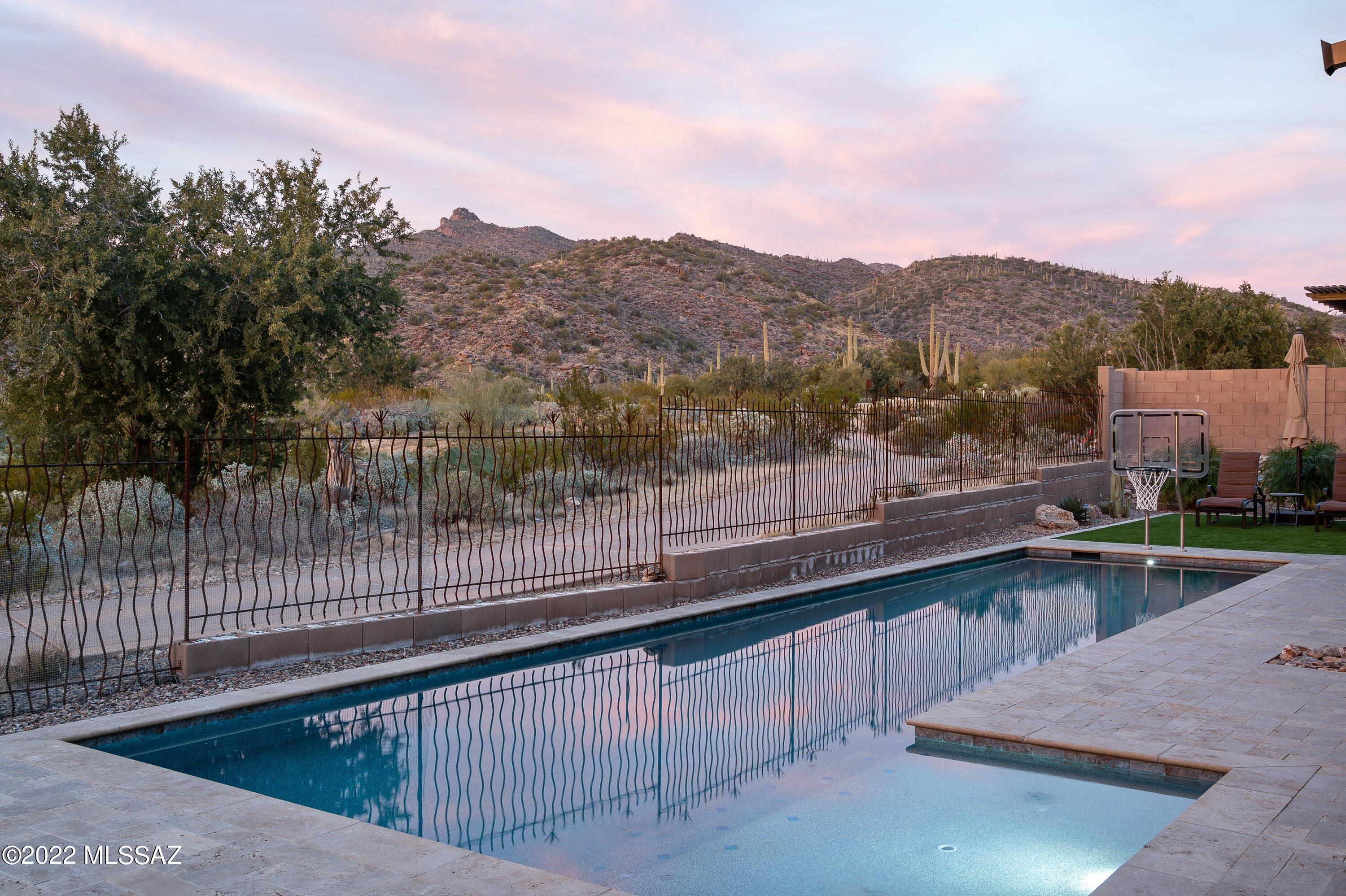 Boulder Bridge Pass At Dove Mountain SQ20132910078 - Residential