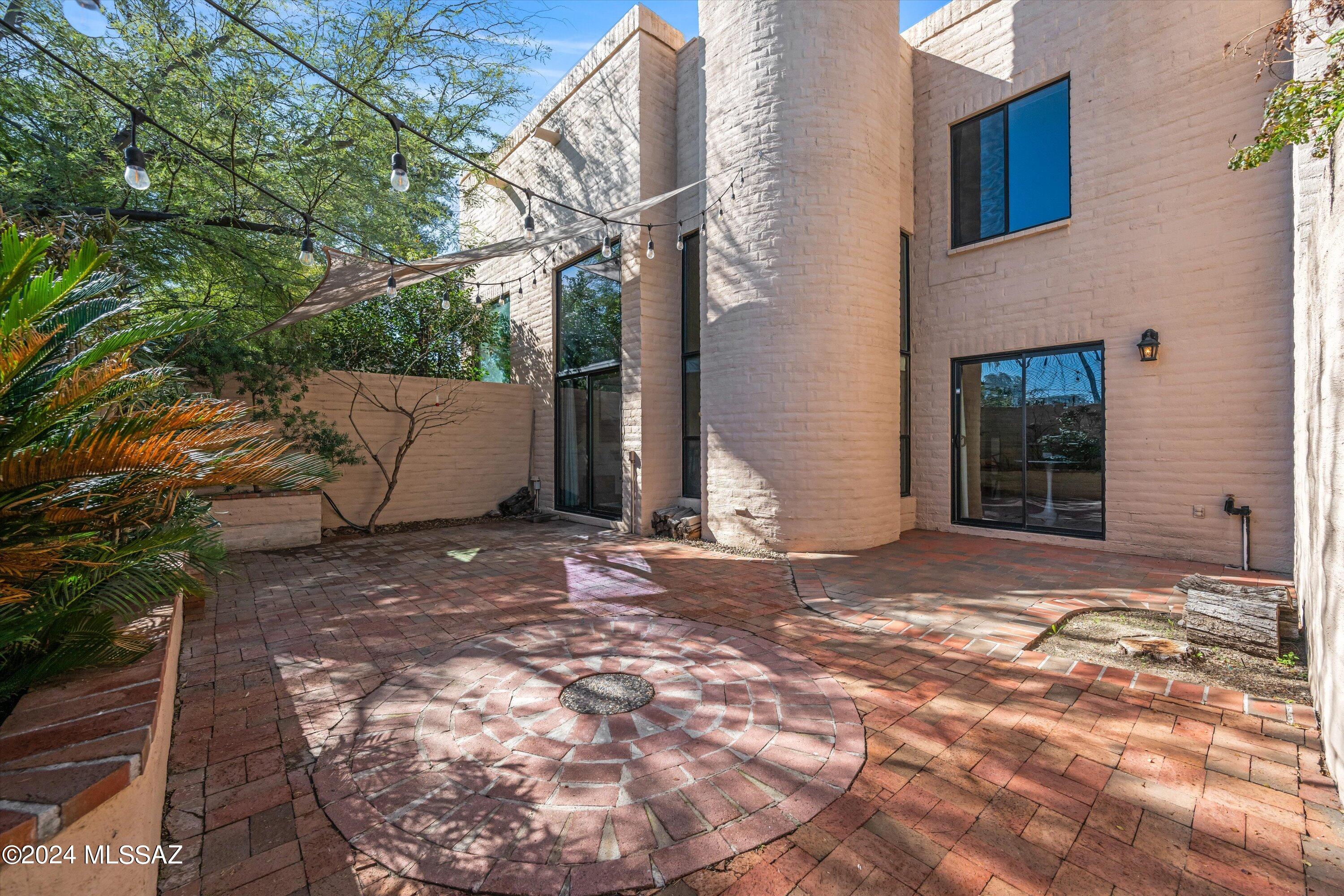 Tucson Racquet Club Twnhms. (57-61) - Residential
