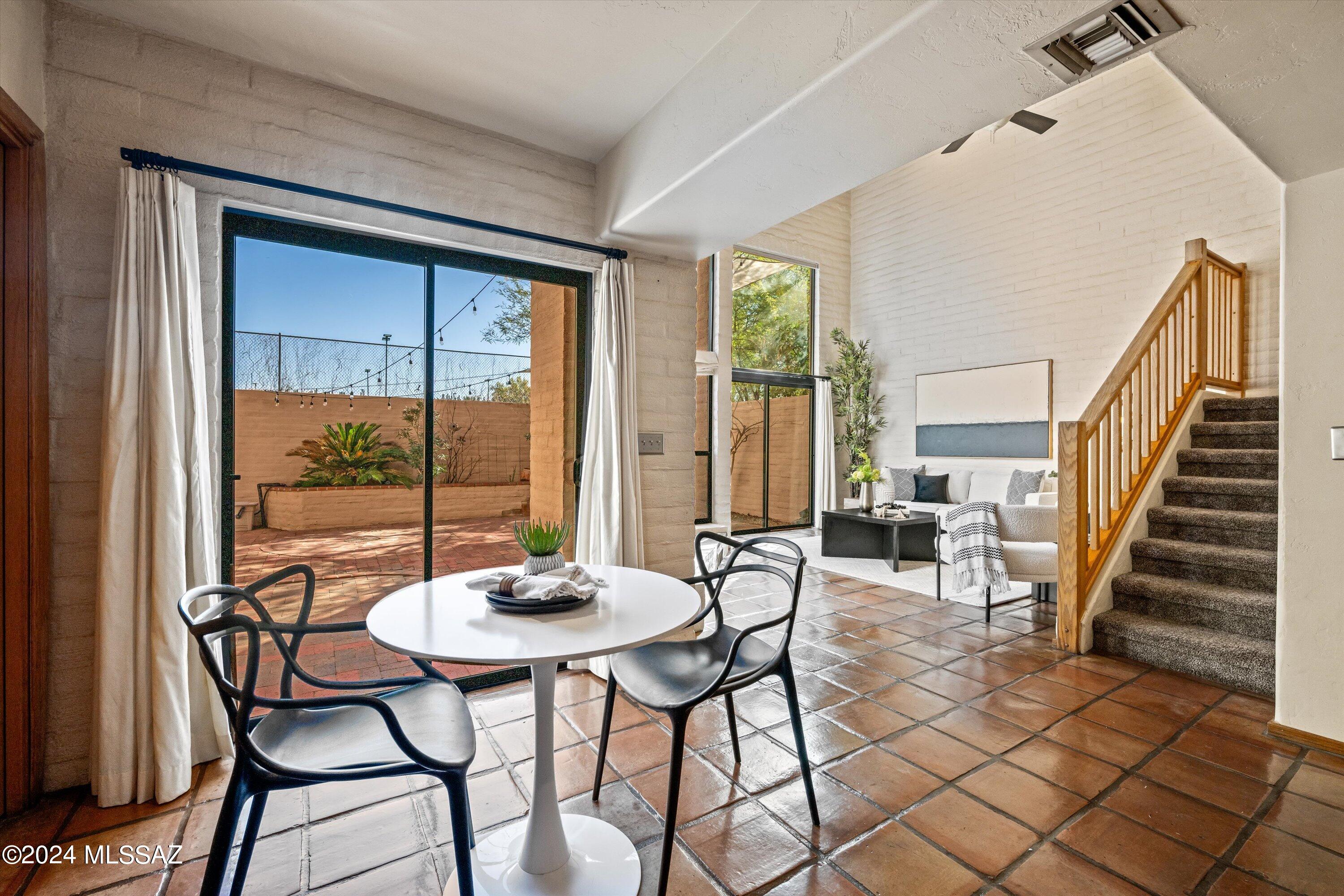 Tucson Racquet Club Twnhms. (57-61) - Residential