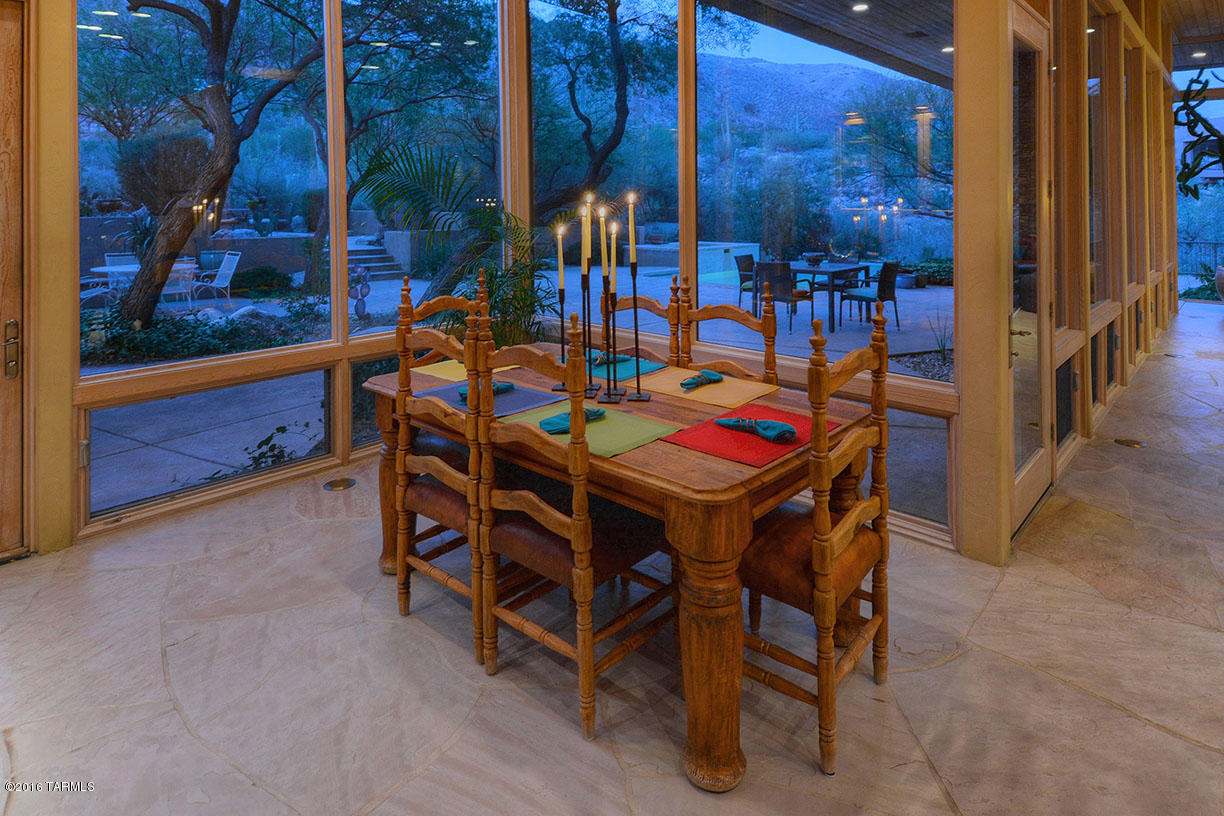 Finisterra (1-210) - Residential