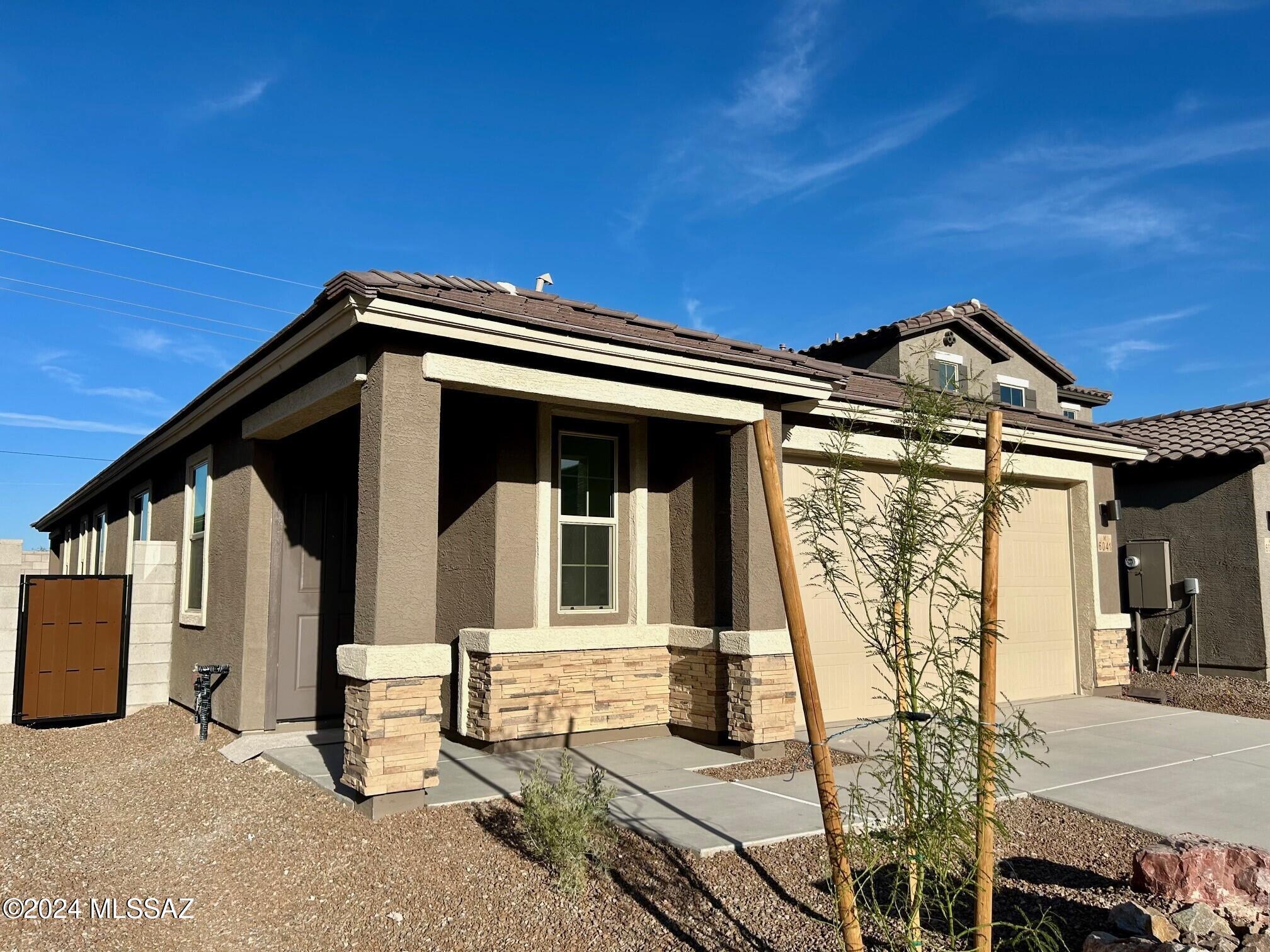 6041 E Campolina Trail