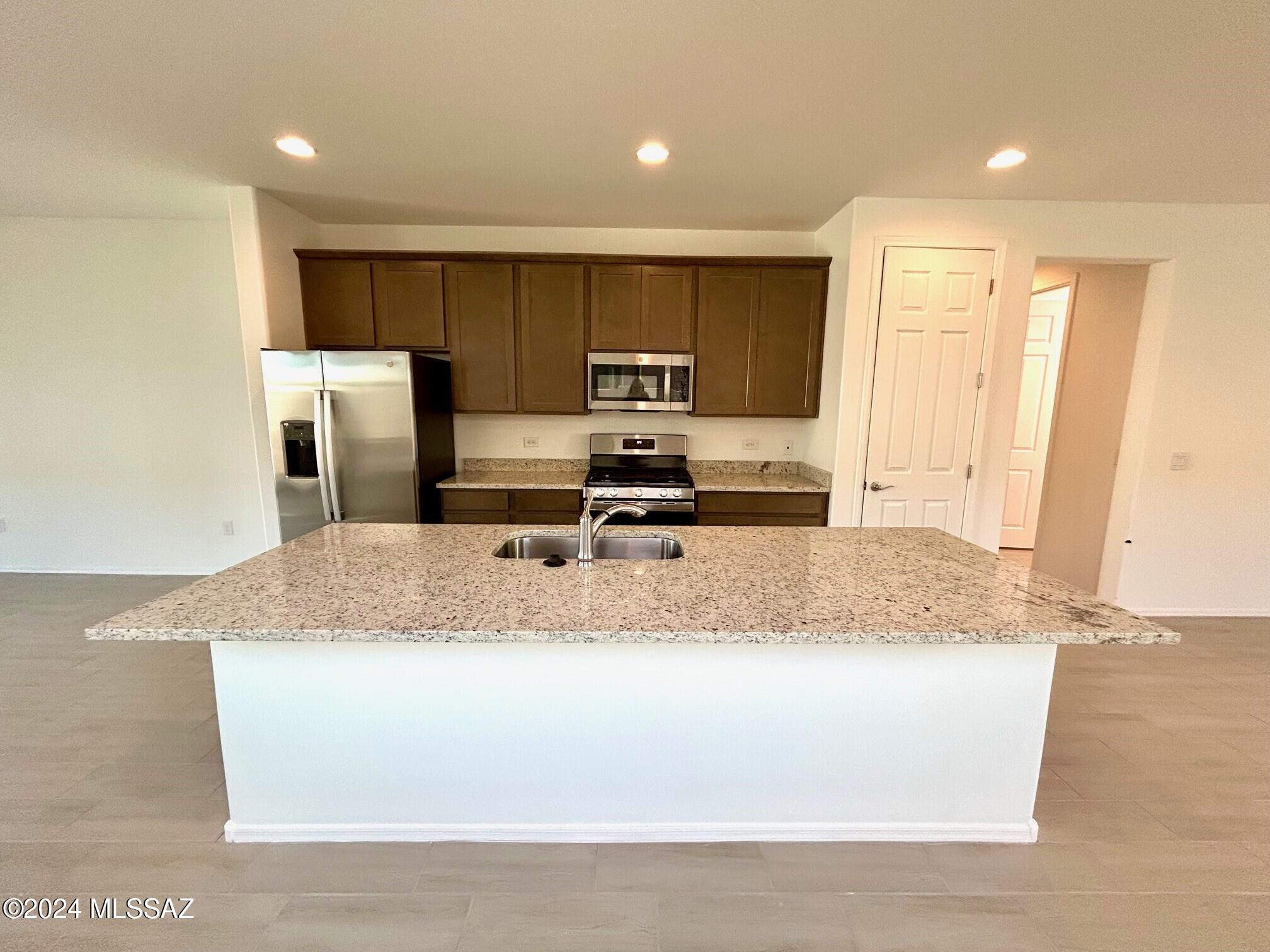 6041 E Campolina Trail