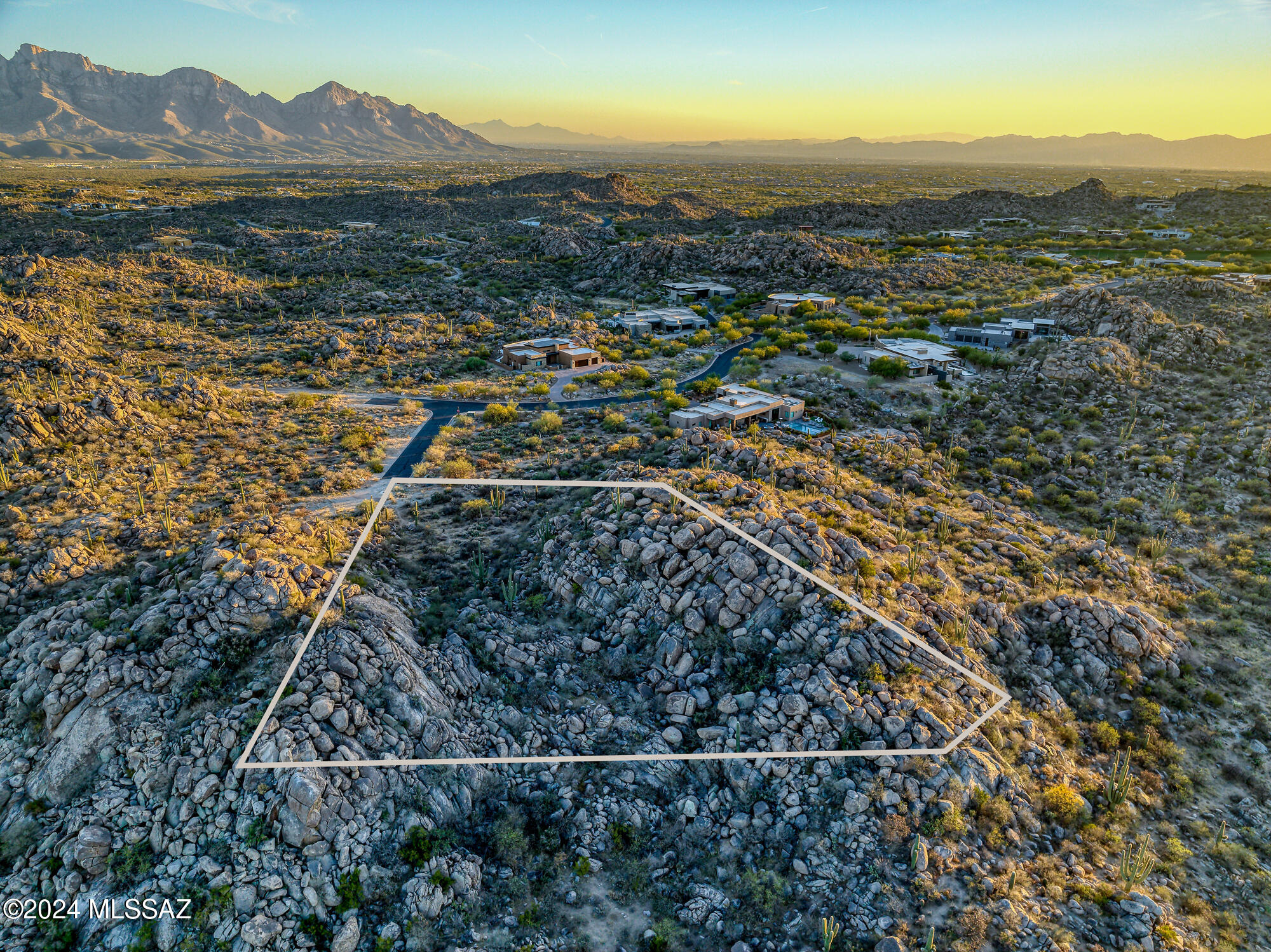 1535 W Tortolita Mountain Circle