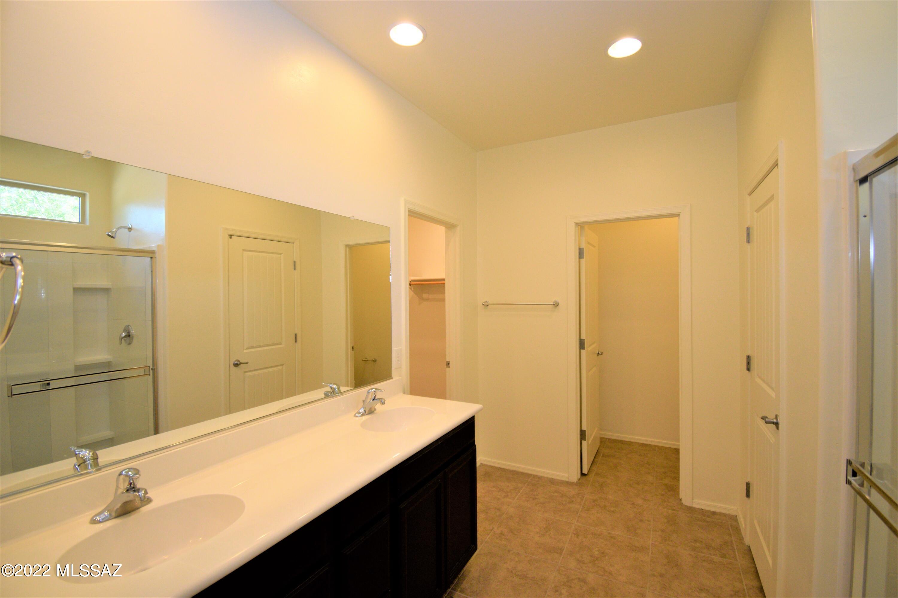 Gladden Farms Block 16 (1-89) - Residential Lease