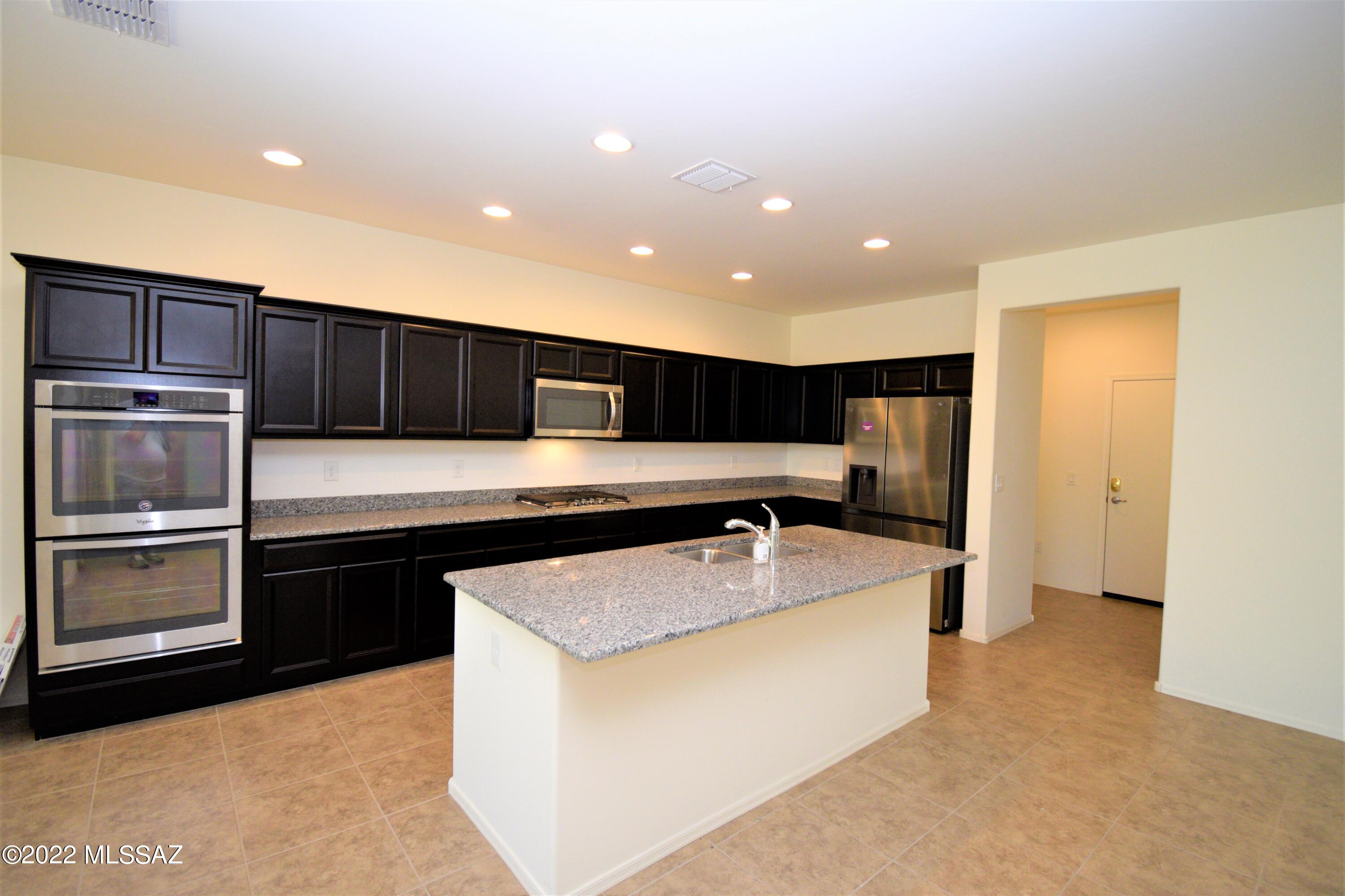 Gladden Farms Block 16 (1-89) - Residential Lease