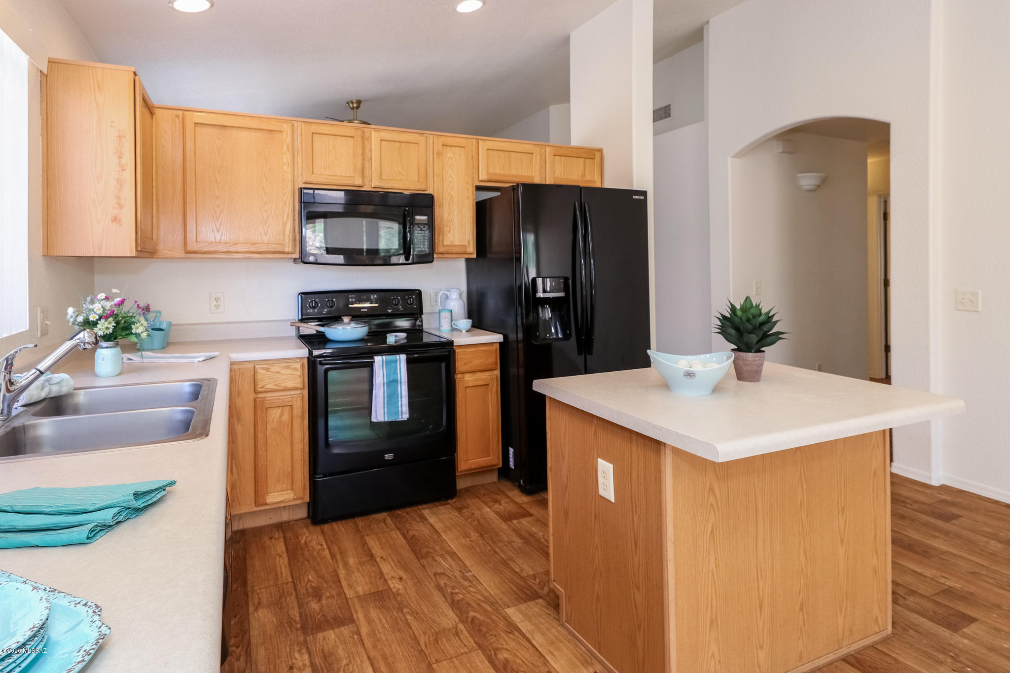 Mona Lisa (1-112) - Residential