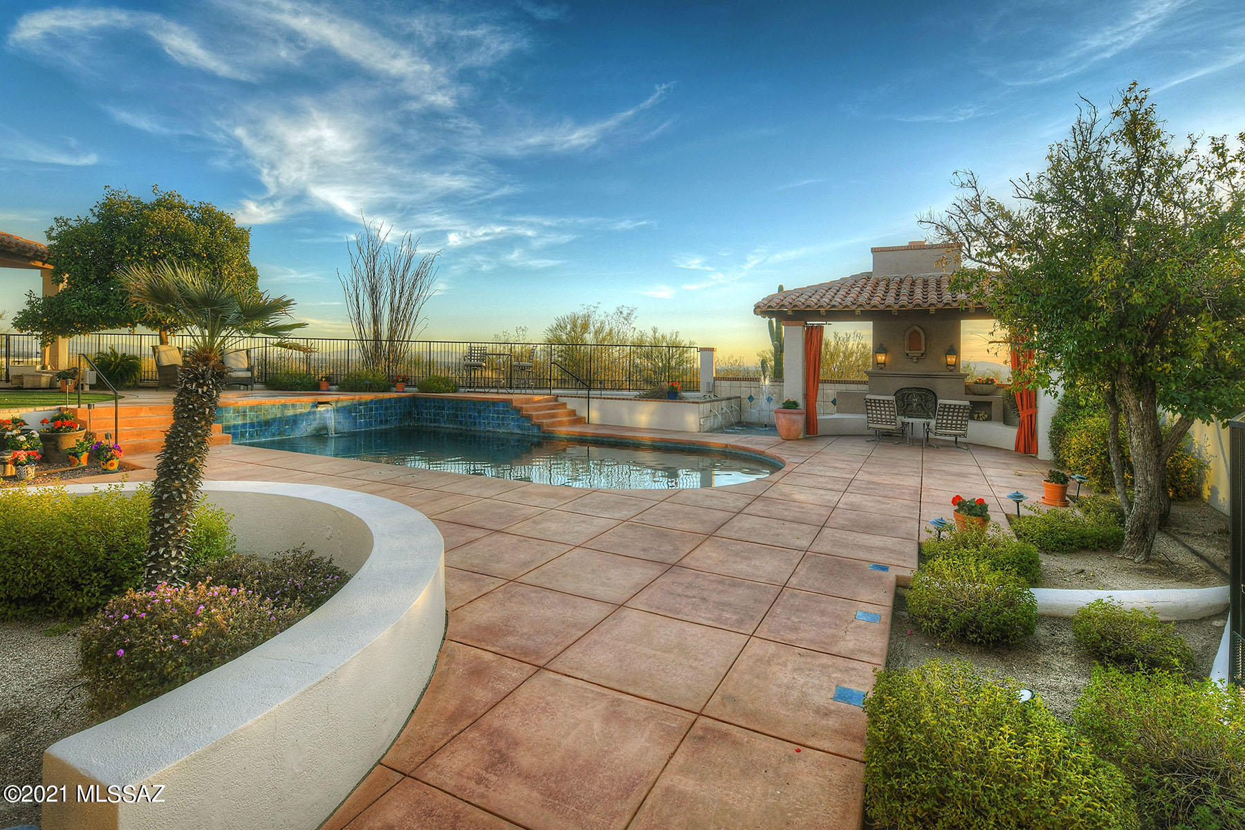 La Puerta On Hacienda Del Sol (1-10) - Residential