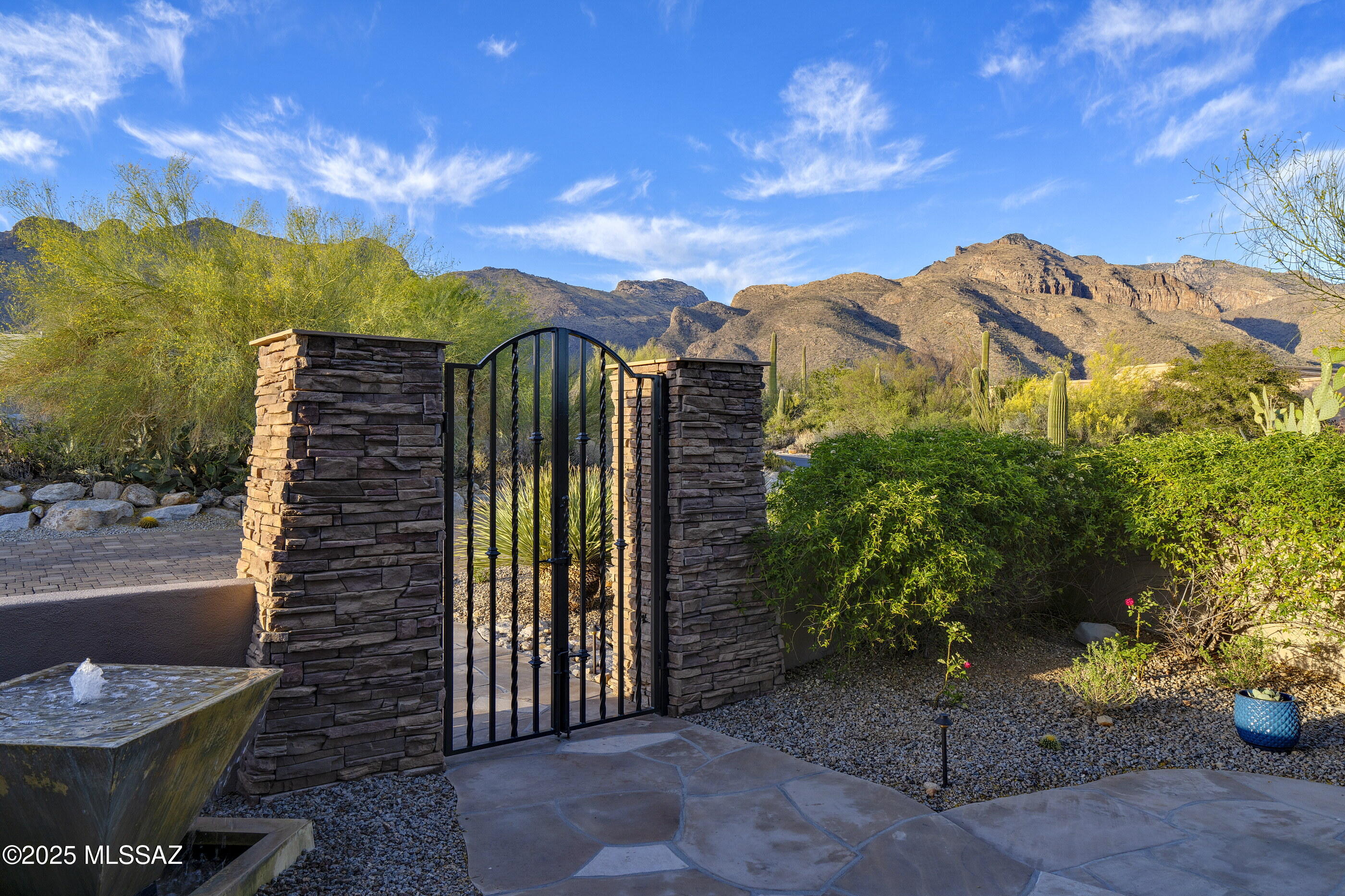 7586 N Mystic Canyon Drive