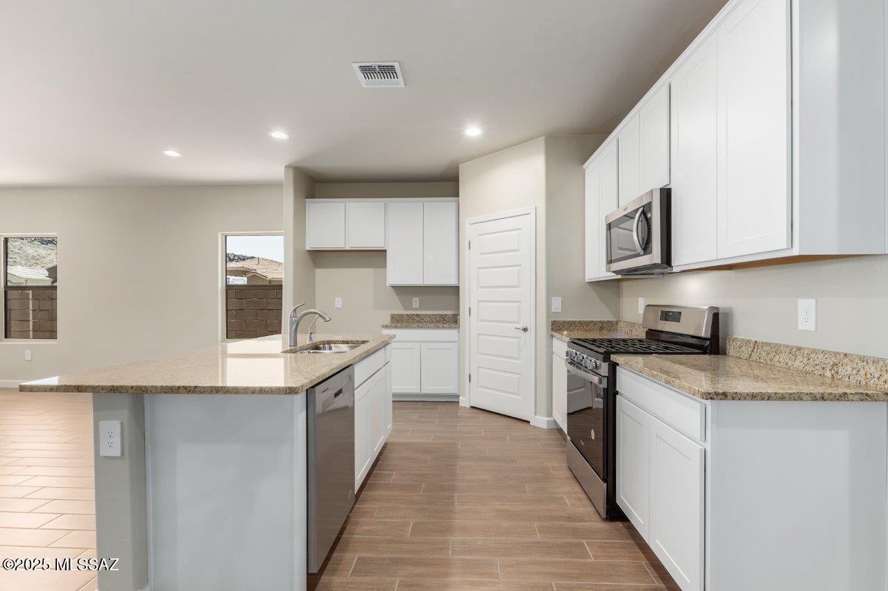 1054 S Chatfield Avenue