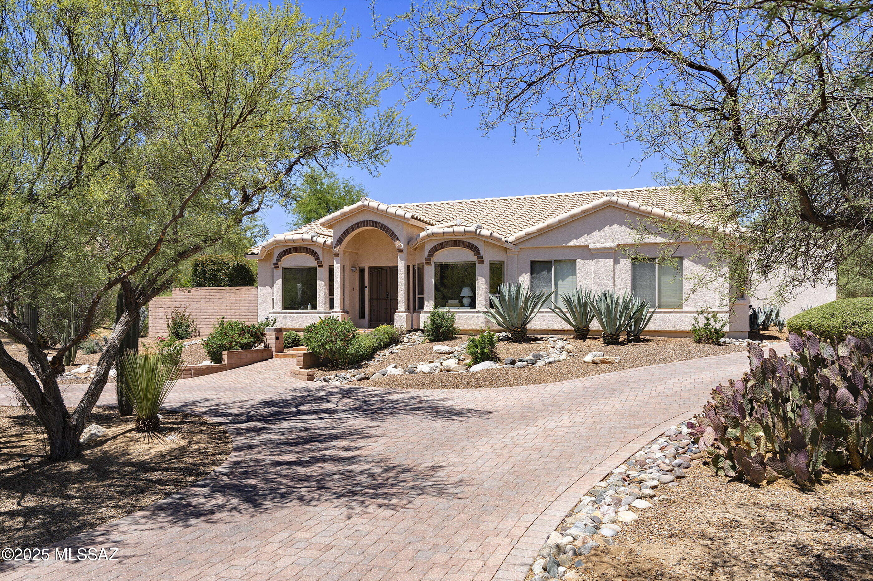11515 N Flying Bird Drive