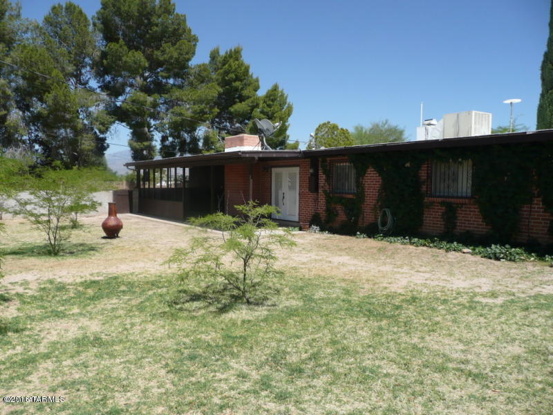 Vista Del Sierras East (1-83) - Residential Lease