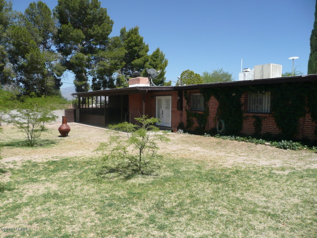 Vista Del Sierras East (1-83) - Residential Lease