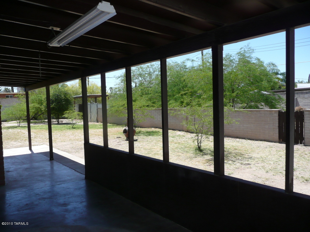 Vista Del Sierras East (1-83) - Residential Lease