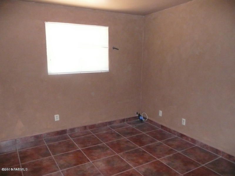 Vista Del Sierras East (1-83) - Residential Lease