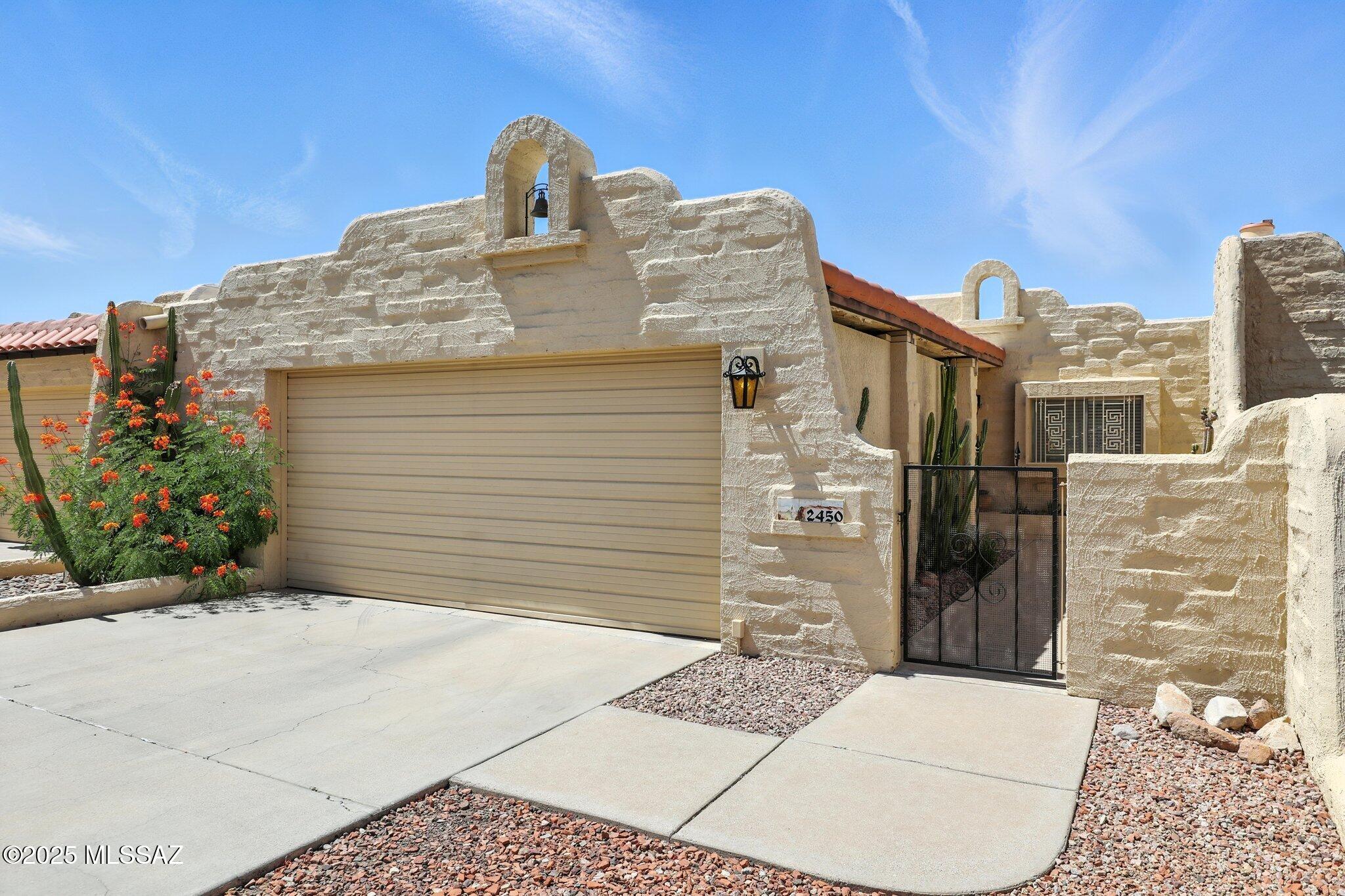 2450 W Tucana Street