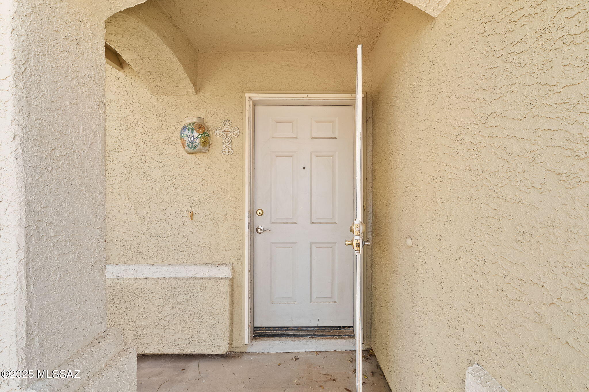 9130 N Safflower Lane