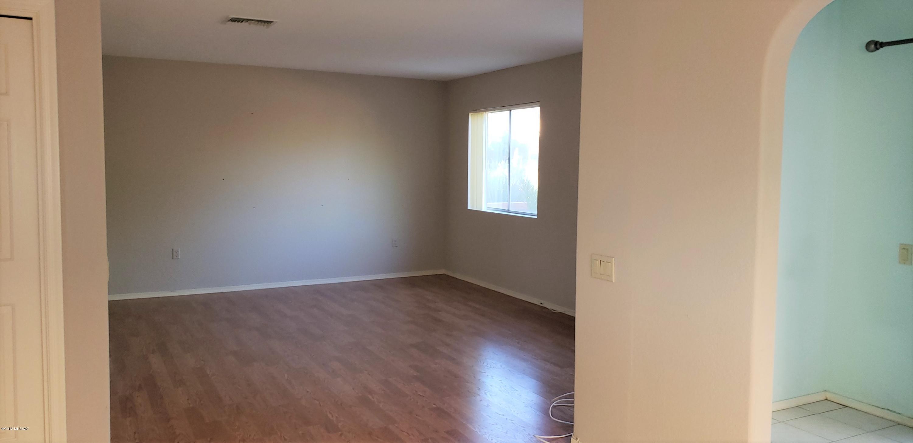Las Campanas BLK J (1-37) - Residential Lease