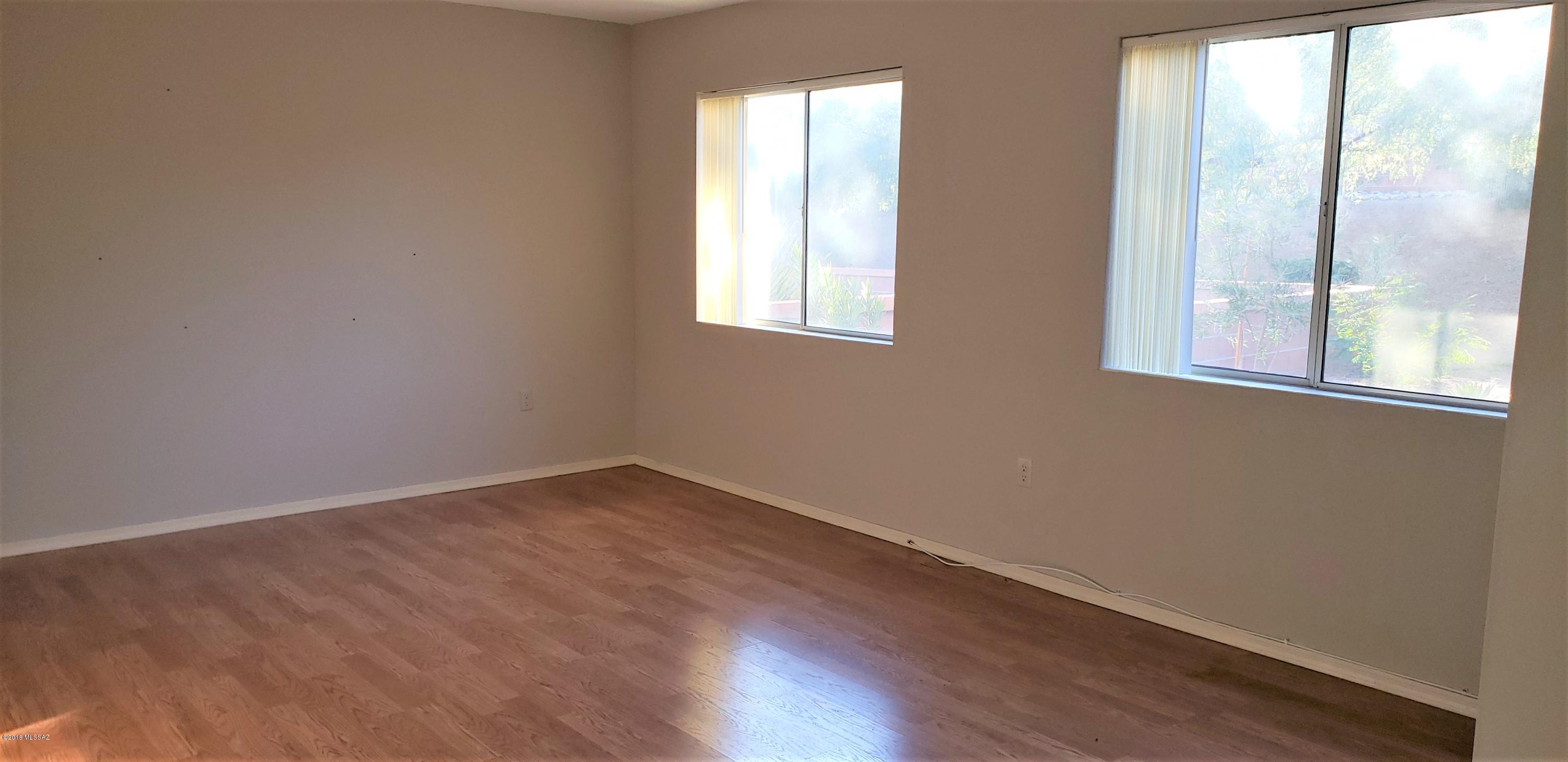 Las Campanas BLK J (1-37) - Residential Lease