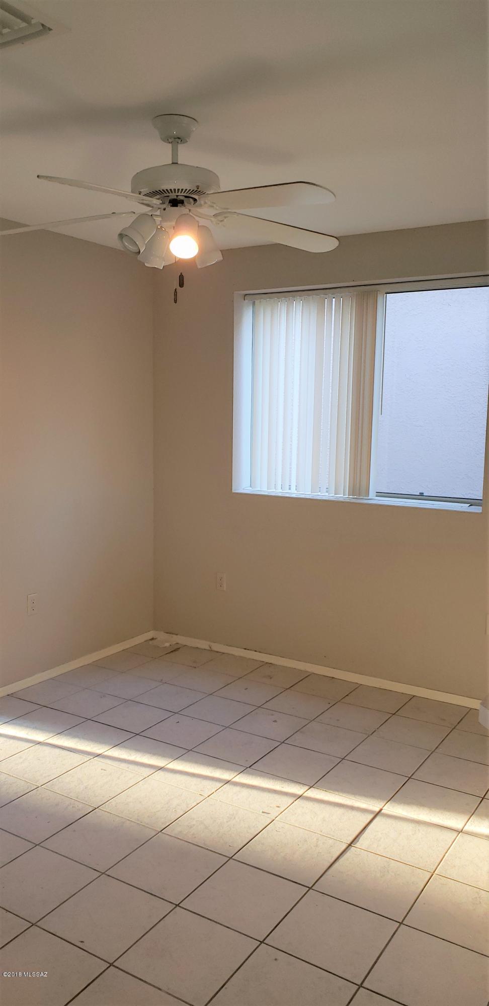 Las Campanas BLK J (1-37) - Residential Lease