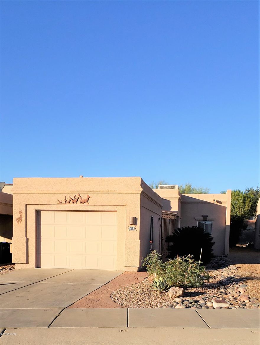 This is a one bedroom, 1- 1/2 bath, open concept townhome in a 55+ age restricted community. It has a one car garage with storage.  This home is rented on an annual basis only and rent is $825 per month plus utilities. It is less than a block from the nice Las Campanas Recreation Center and close to shops in the GV Village. One dog is allowed. Backyard is not fenced in. Download and fill out rental application from Documents section in this listing and send to sdavis@homesmartpros.com or send with cover page by fax to Susan Davis at (520) 704-6021. Owner/landlord is licensed Arizona real estate agent.