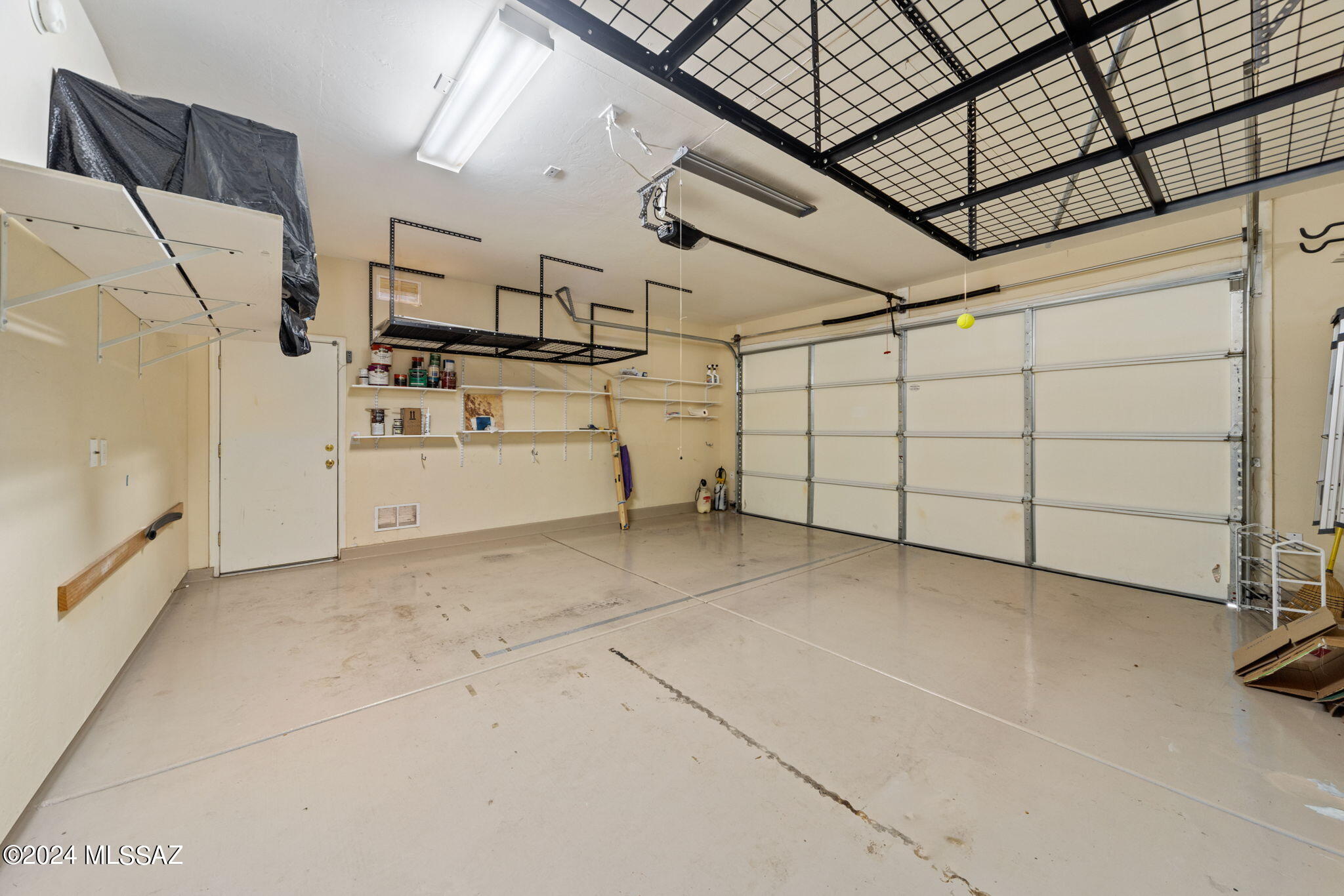 Black Horse (1-411) - Residential