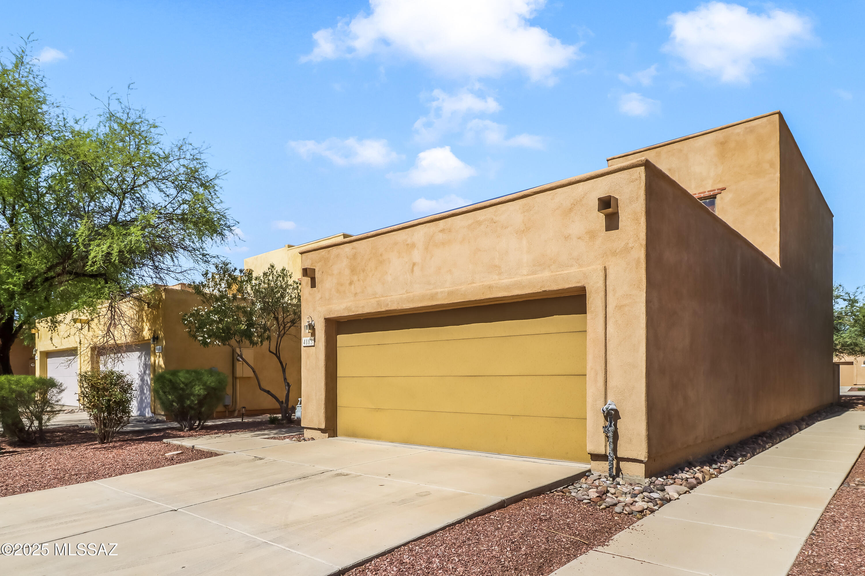 4183 N Fortune Loop