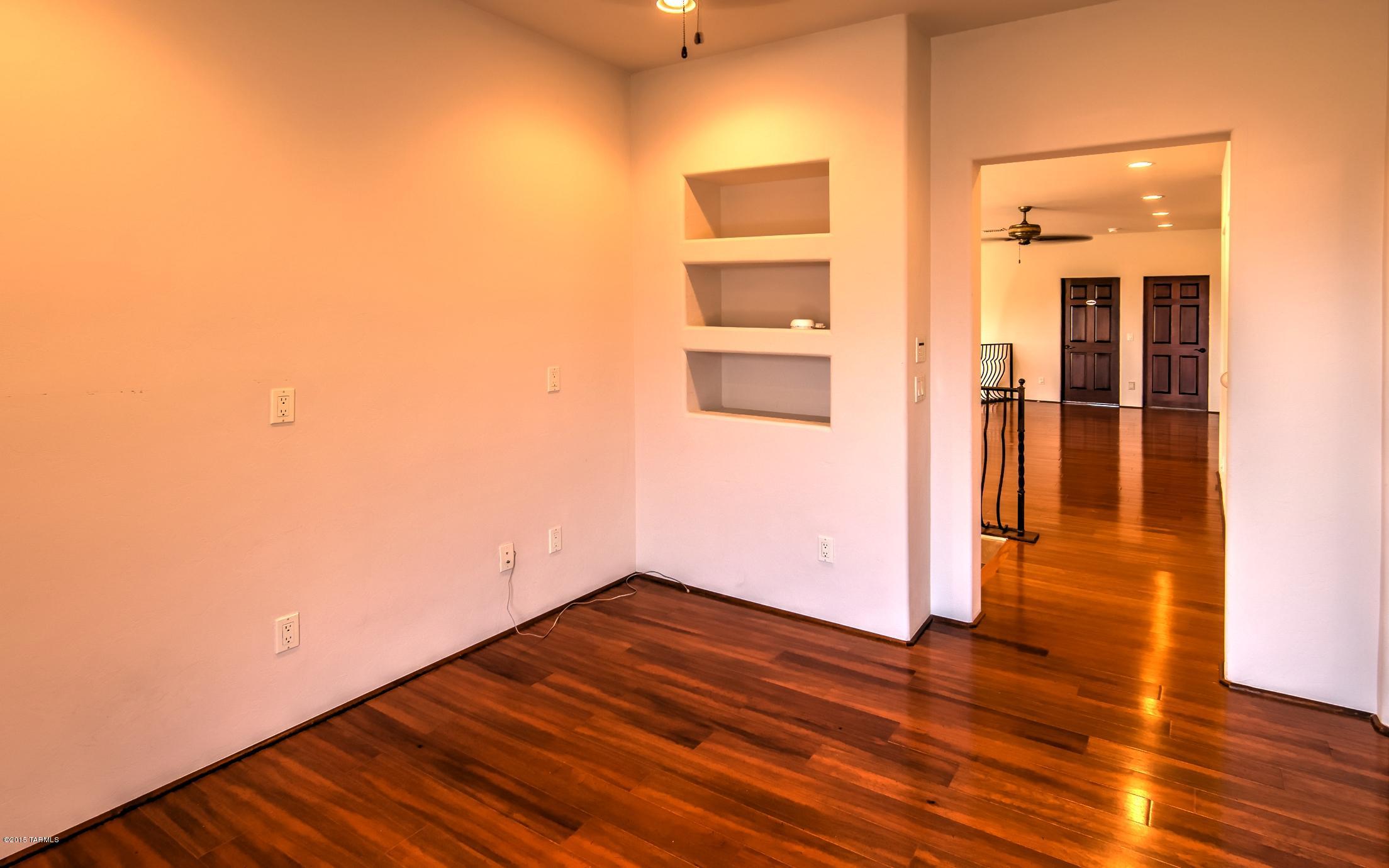 Enclave Del Snyder (1-8) - Residential