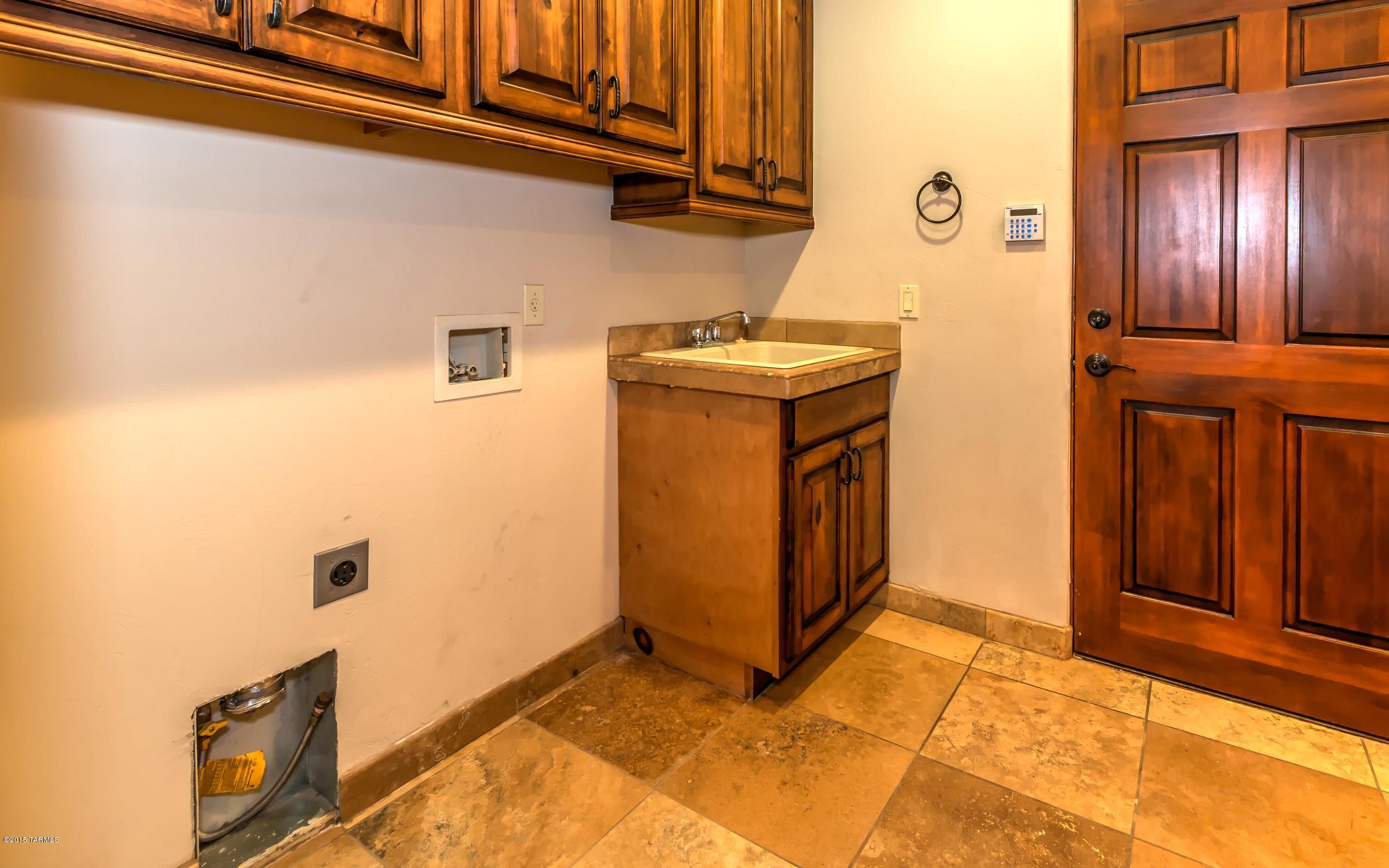 Enclave Del Snyder (1-8) - Residential