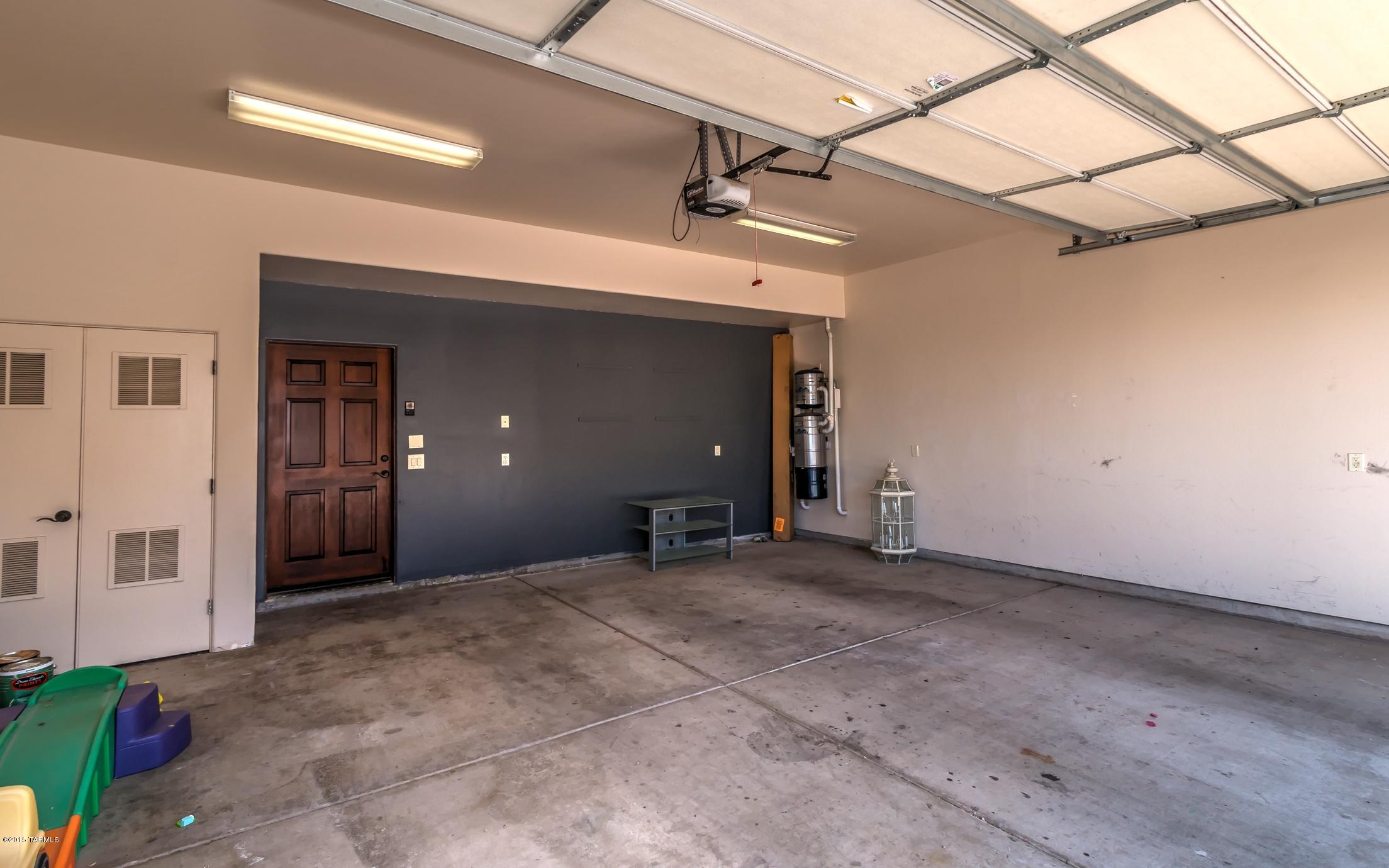 Enclave Del Snyder (1-8) - Residential