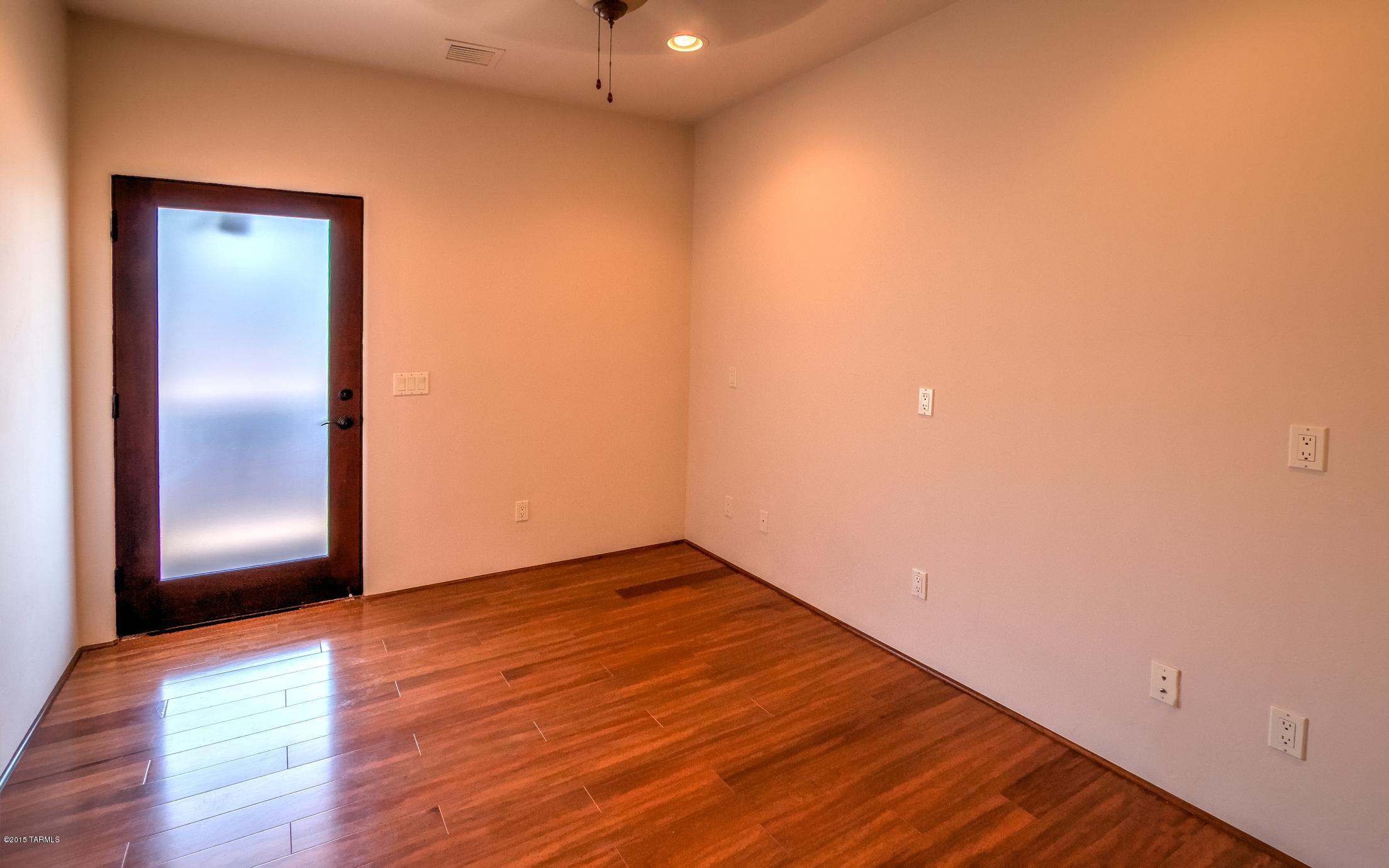 Enclave Del Snyder (1-8) - Residential